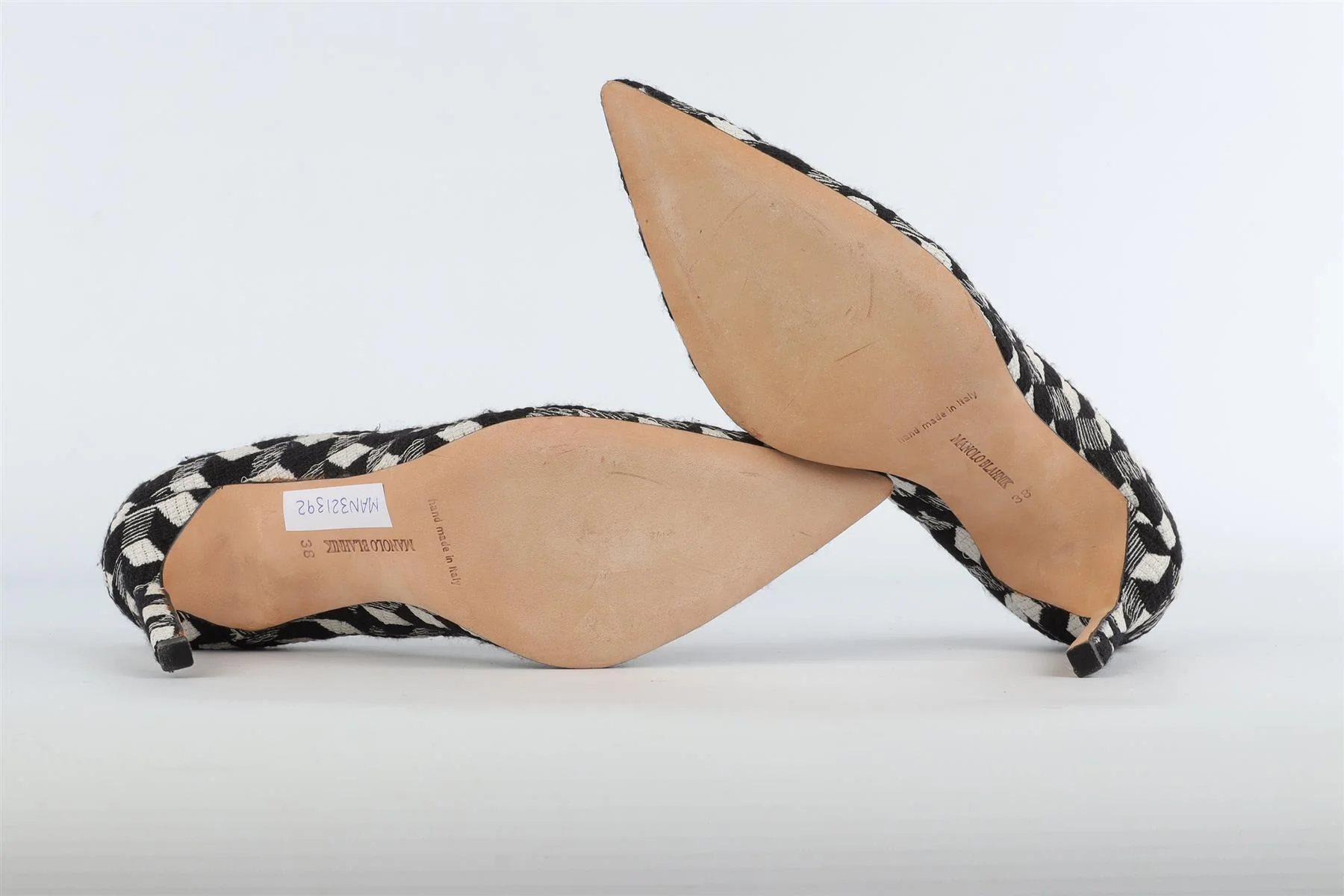 MANOLO BLAHNIK BLACK FABRIC PUMPS EU 38 UK 5 US 8 - Image 6