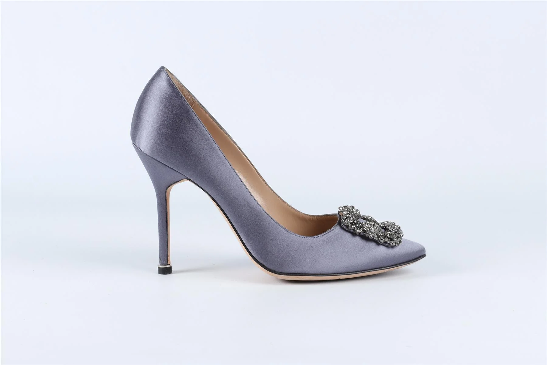 MANOLO BLAHNIK GREY HANGISI CRYSTAL AND SATIN PUMPS EU 38 UK 5 US 8 - Image 2