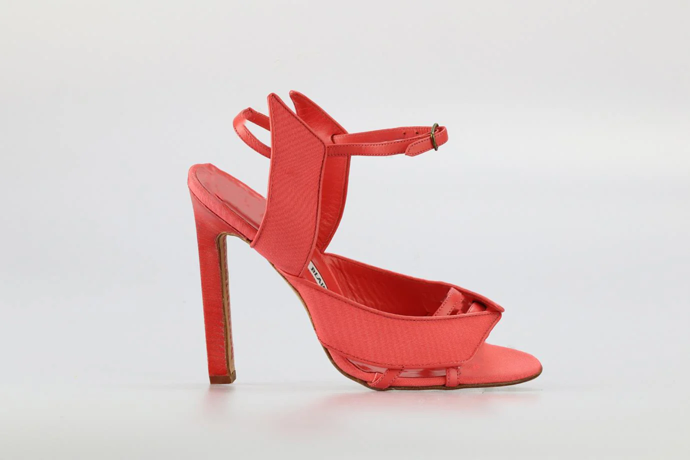 MANOLO BLAHNIK SATIN AND LEATHER SANDALS EU 38 UK 5 US 8 - Image 2