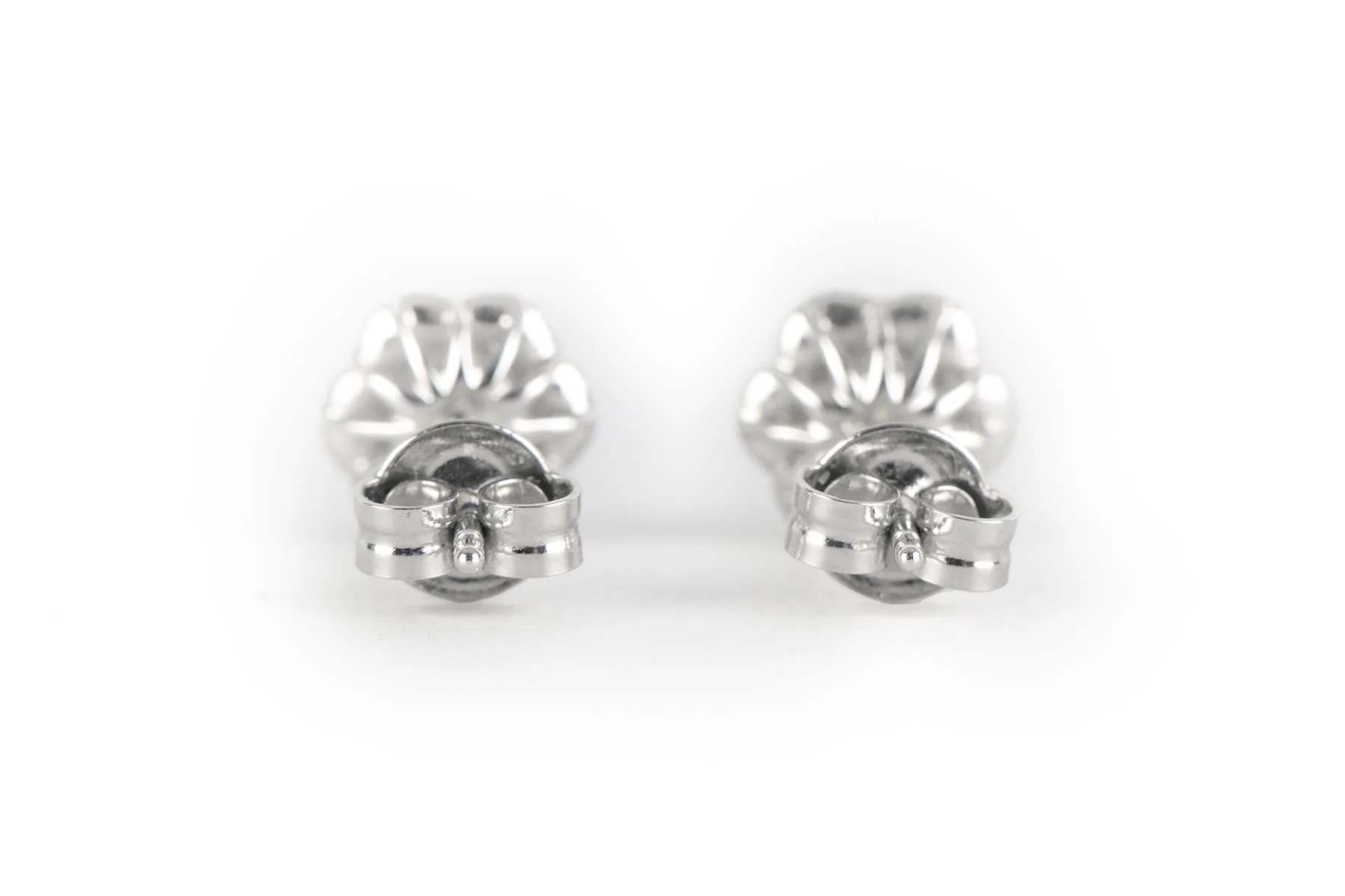 MARCHESA 18K WHITE GOLD AND DIAMOND STUD EARRINGS - Image 5