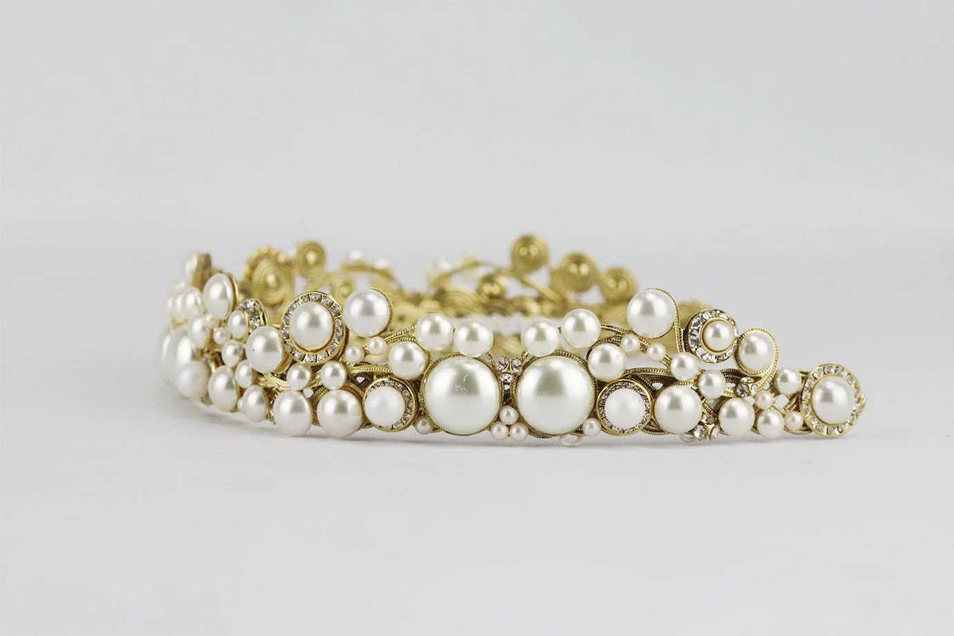 MARIA ELENA GOLD TONE FAUX PEARL AND CRYSTAL BRIDAL HEADBAND - Image 4