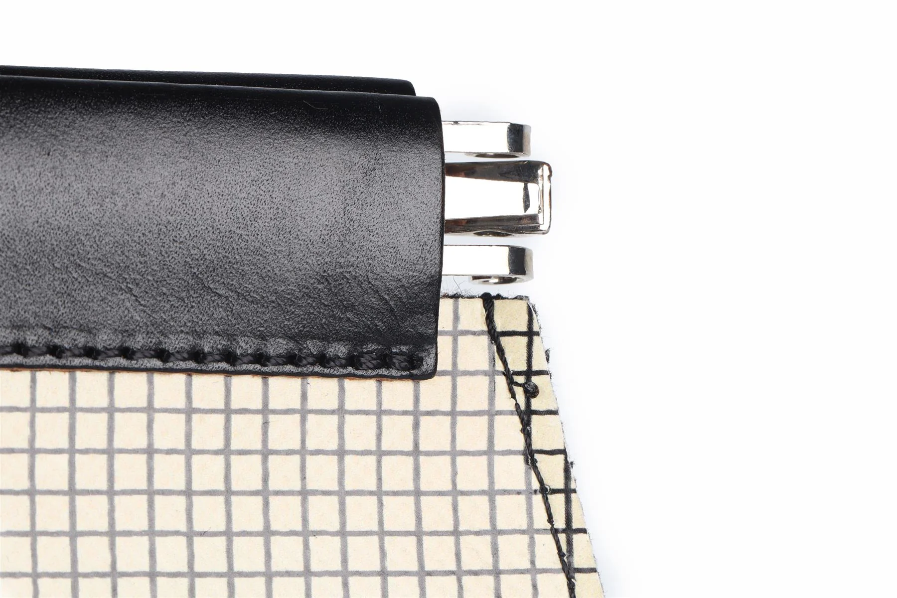 MARNI BLACK LEATHER CLUTCH - Image 9