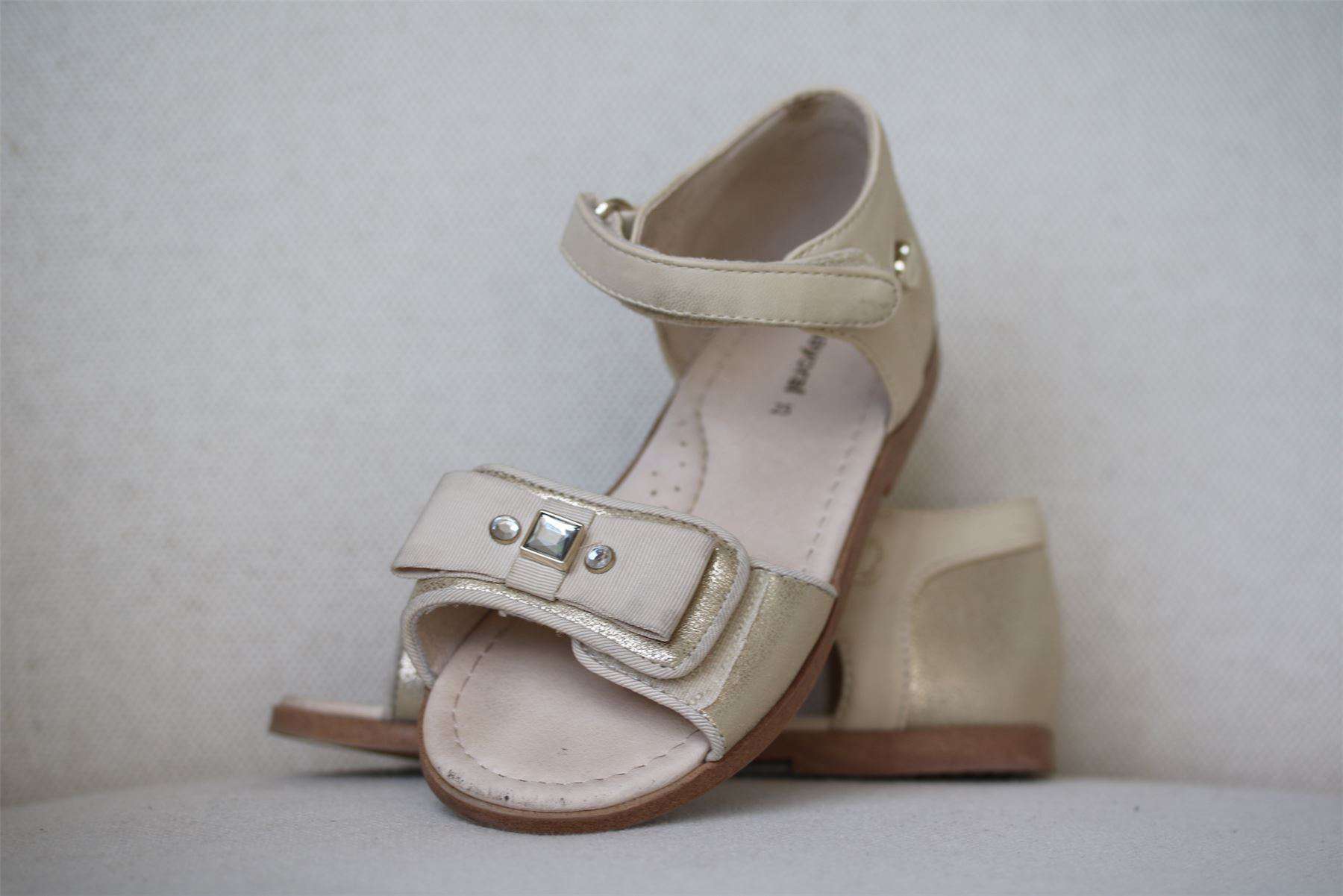 MAYORAL GIRLS GOLD BOW SANDALS EU 25 UK 7.5 - Image 3