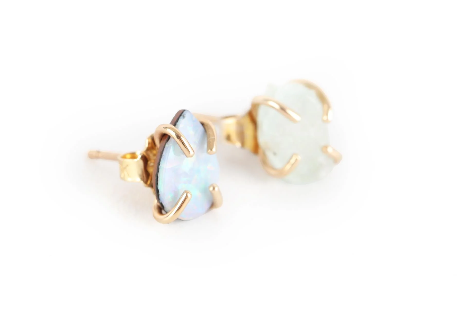 MELISSA JOY MANNING 14K YELLOW GOLD, AQUAMARINE AND OPAL STUD EARRINGS - Image 3