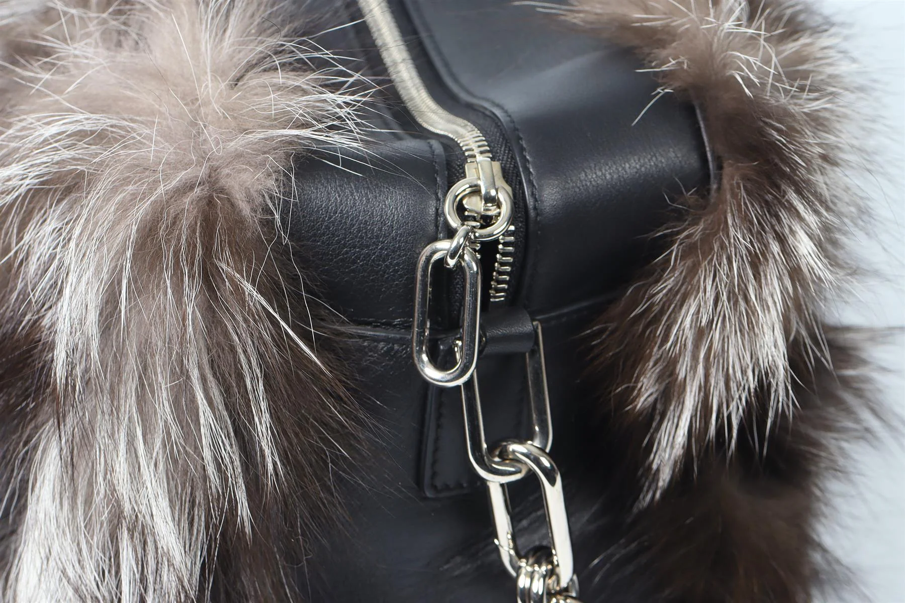 MICHAEL KORS COLLECTION JULIE LG CAMERA FOX FUR AND LEATHER SHOULDER BAG - Image 8