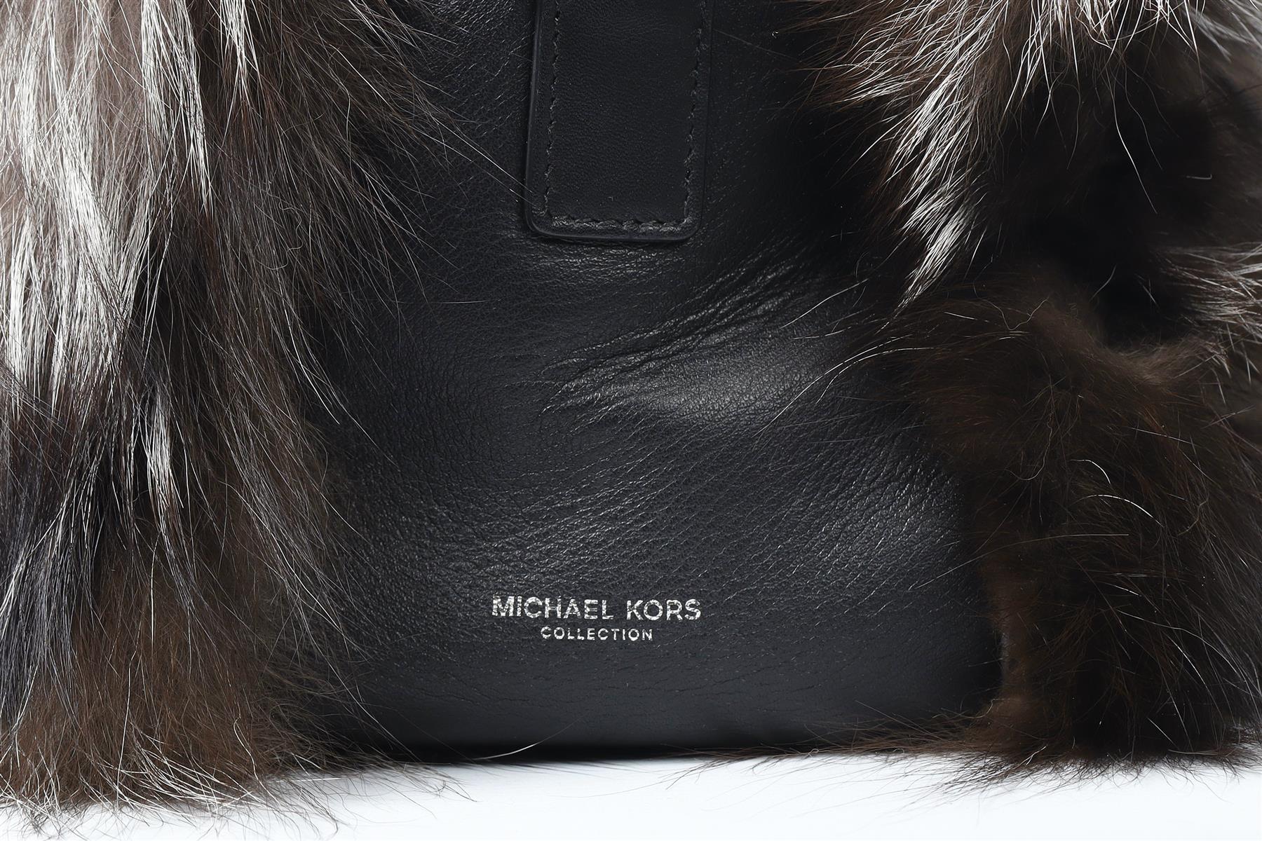 MICHAEL KORS COLLECTION JULIE LG CAMERA FOX FUR AND LEATHER SHOULDER BAG - Image 9