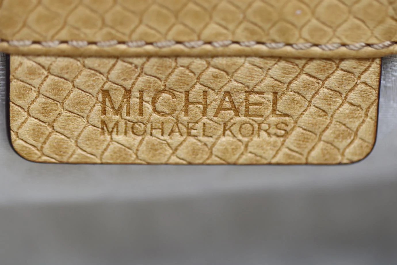 MICHAEL KORS CROC EMBOSSED LEATHER TOTE BAG - Image 10
