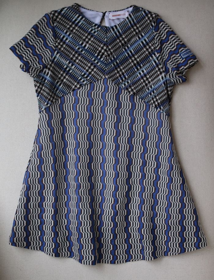 MISSONI GIRLS BLUE ZIGZAG DRESS 4-5 YEARS - Image 2
