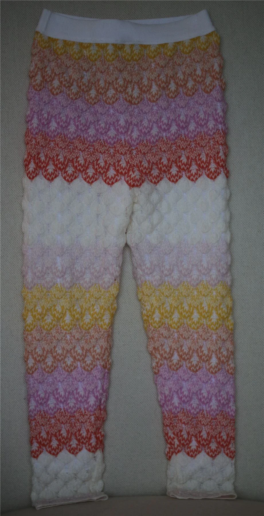 MISSONI GIRLS KNITTED CHEVRON LEGGINGS 4-5 YEARS - Image 3