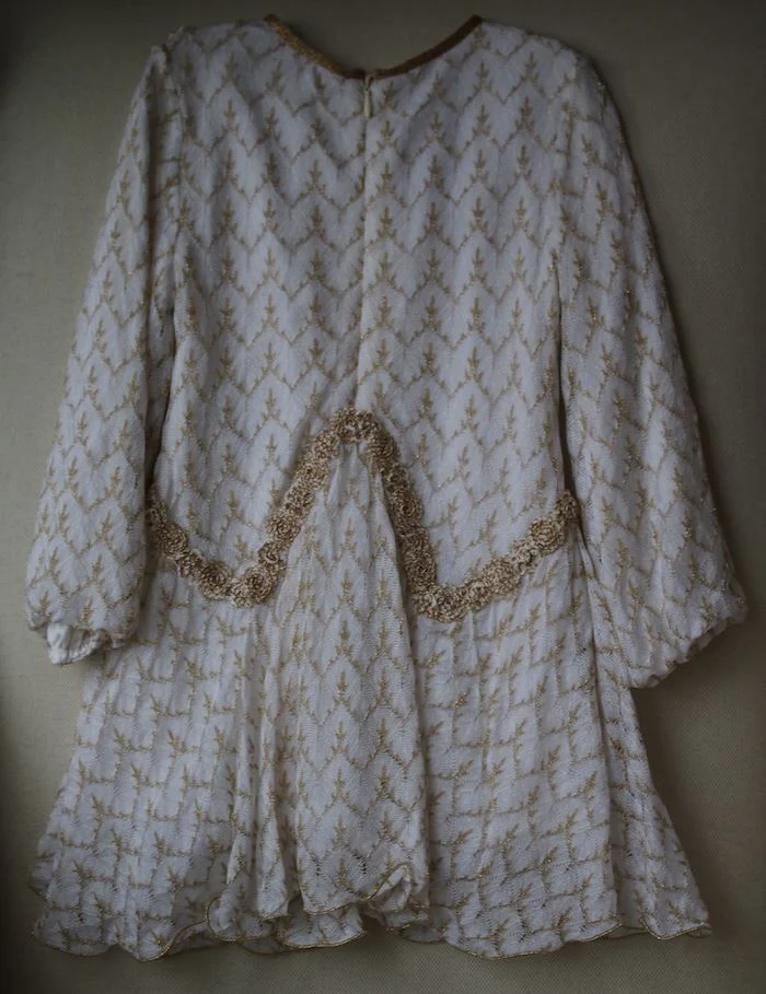 MISSONI GIRLS WHITE AND GOLD KNIT DRESS 4-5 YEARS - Image 3