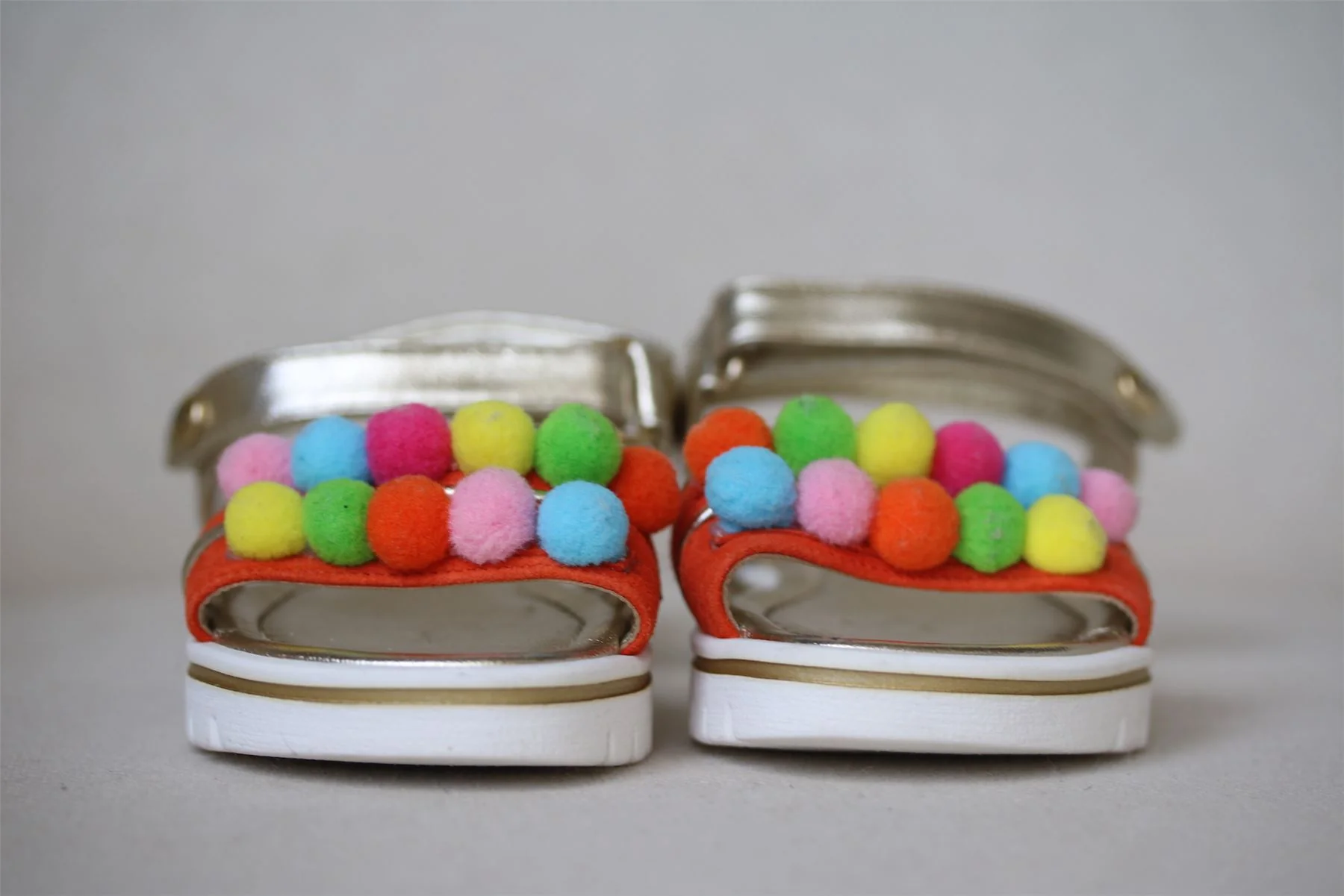 MISSOURI GIRLS GOLD LEATHER SANDALS WITH POM-POMS EU 24 UK 7 - Image 3