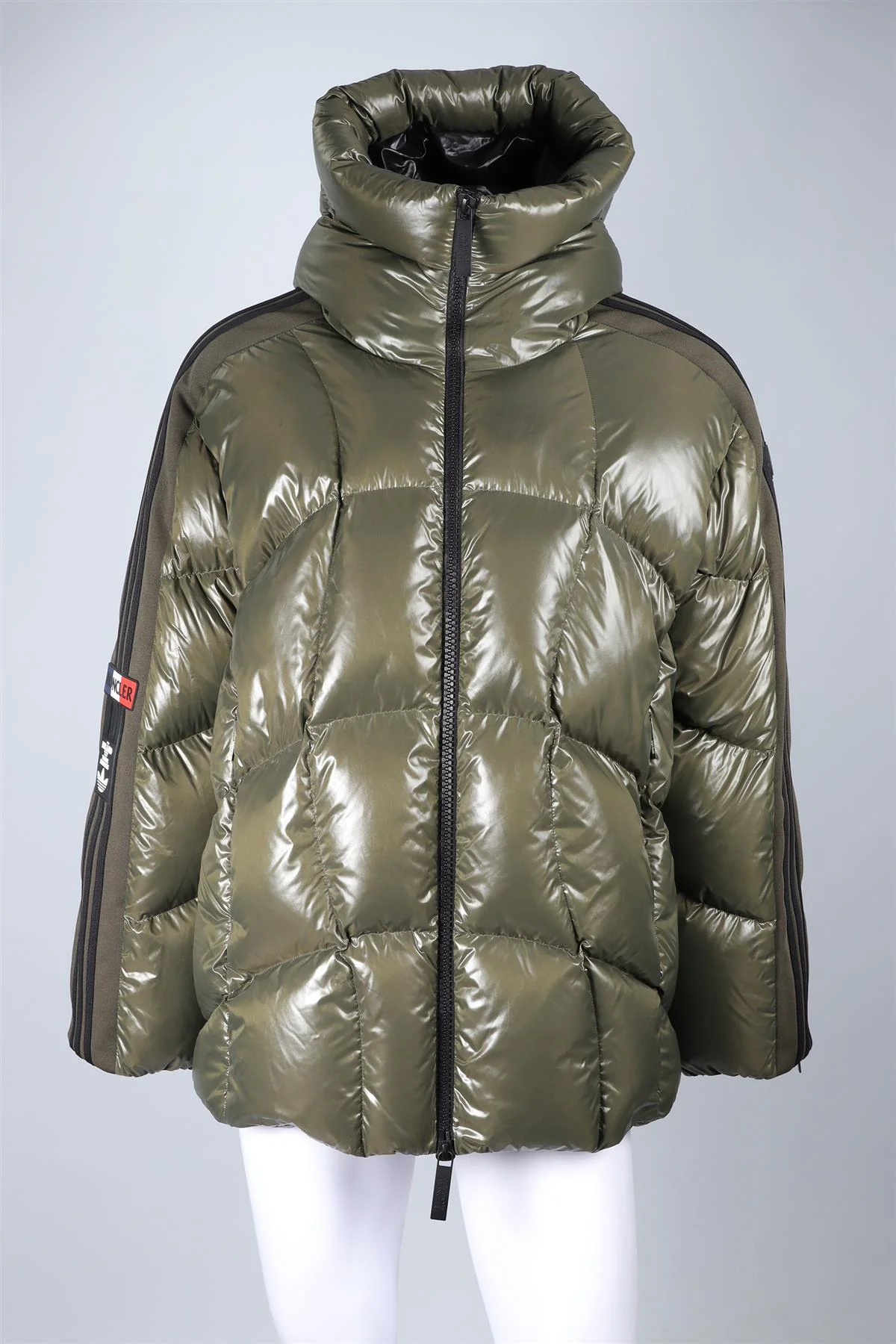 MONCLER GENIUS + ADIDAS ORIGINALS GREEN MEN'S PADDED DOWN JACKET UK/US 40 - Image 2