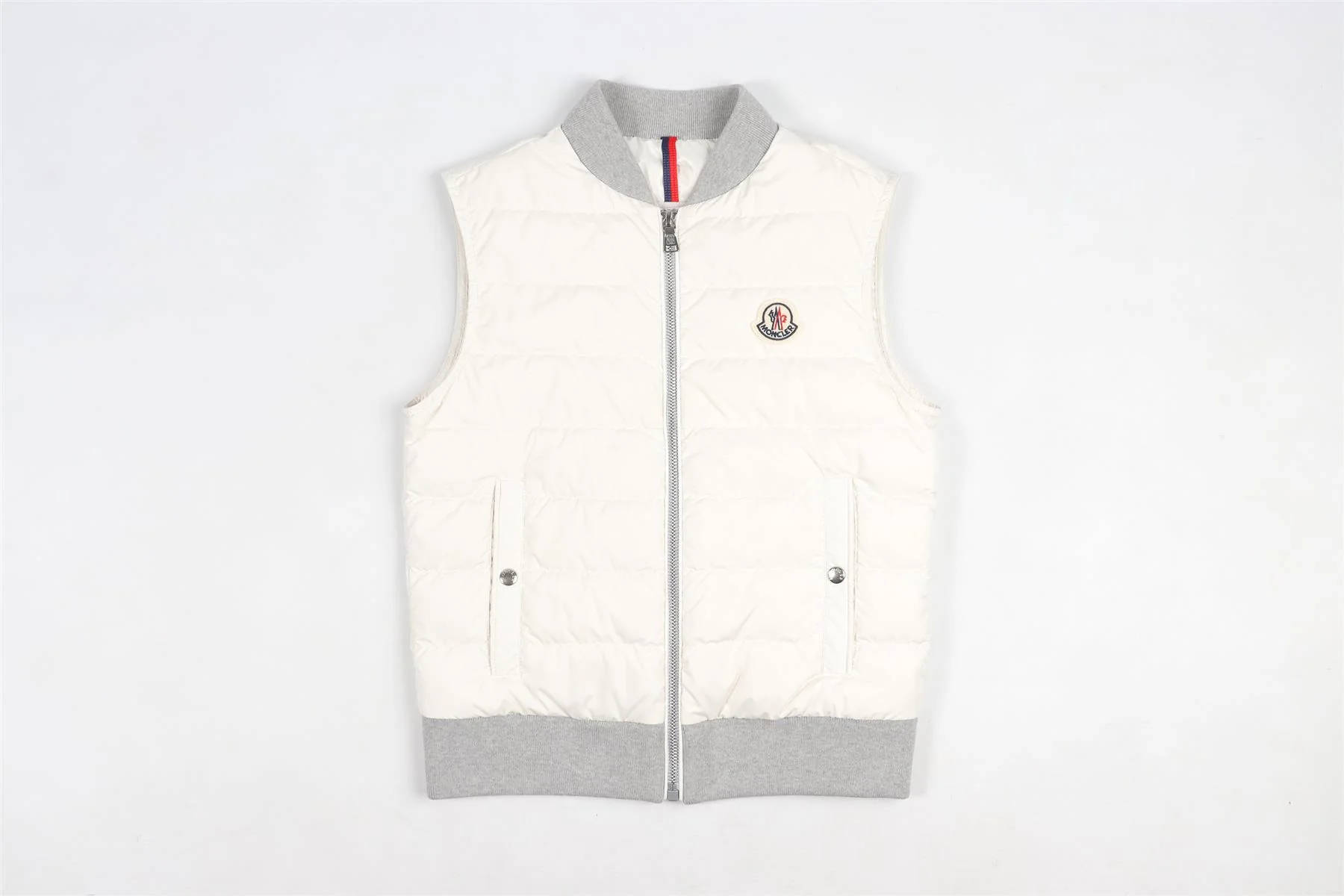 MONCLER GREY KIDS BOYS PADDED GILET 8 YEARS - Image 2