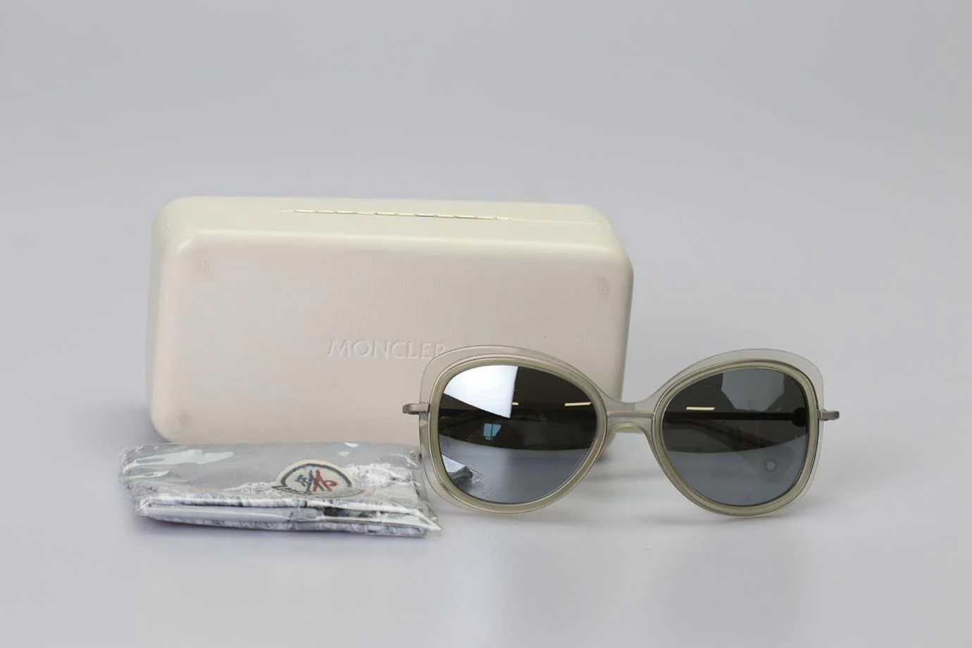 MONCLER SQUARE FRAME METAL SUNGLASSES - Image 9