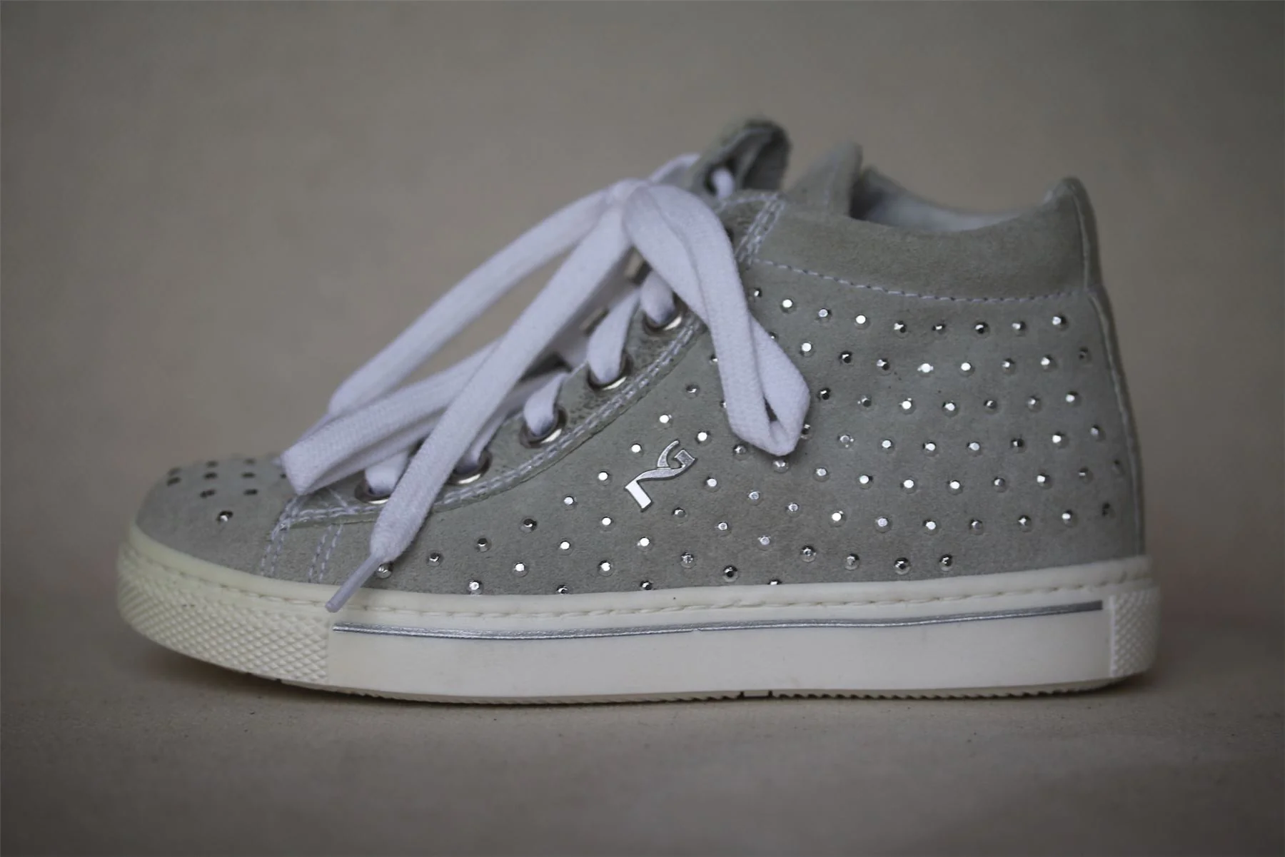 NERO GIARDINI JUNIOR GIRLS GREY DIAMANTÉ TRAINERS EU 25 UK 8 - Image 2