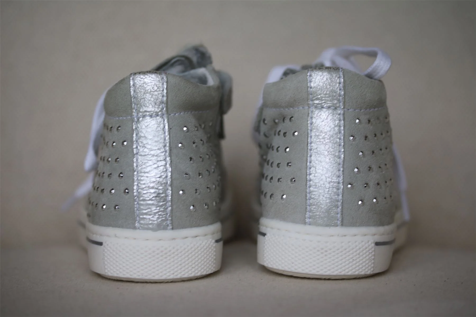 NERO GIARDINI JUNIOR GIRLS GREY DIAMANTÉ TRAINERS EU 25 UK 8 - Image 4