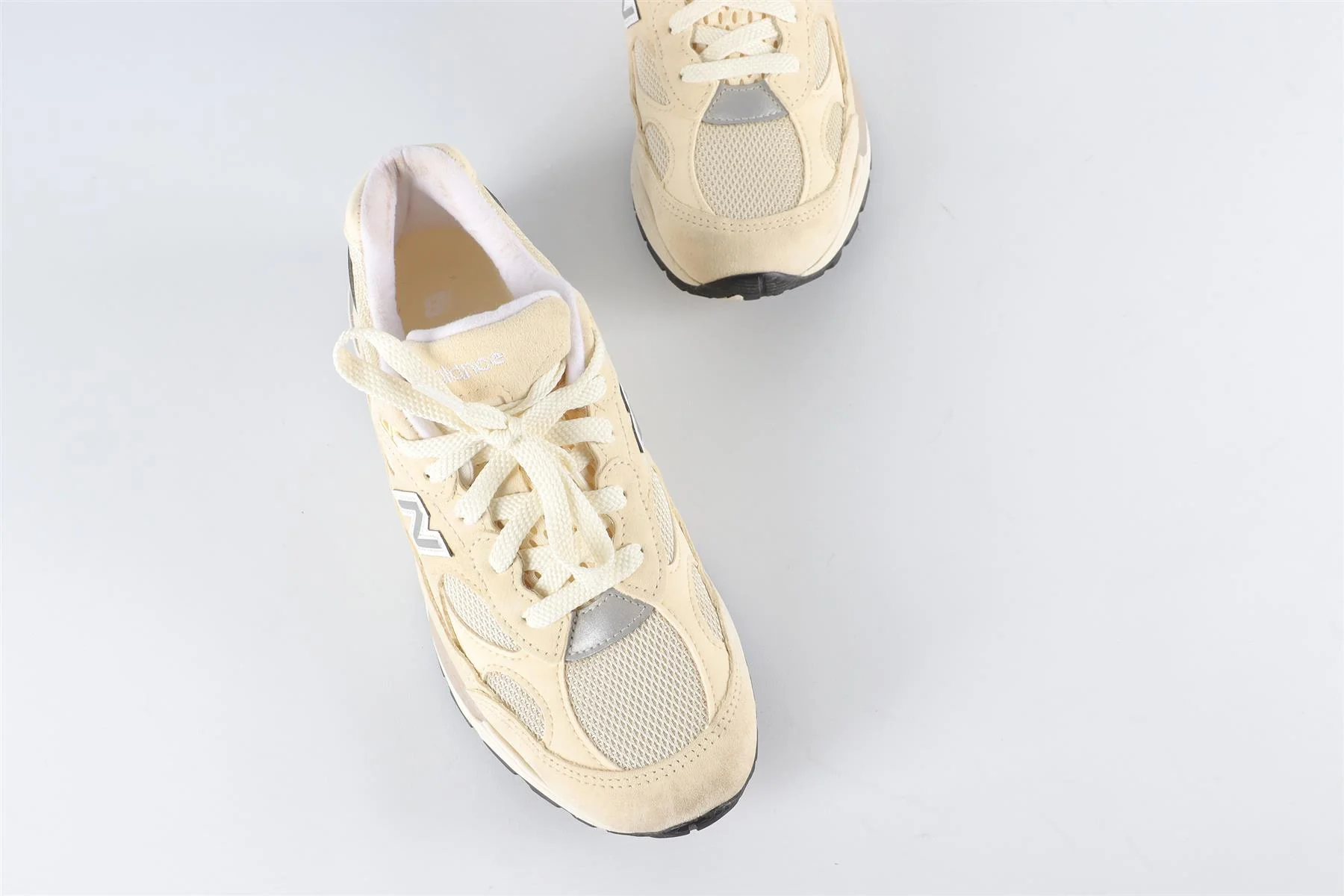 NEW BALANCE CREAM 992 SUEDE SNEAKERS EU 38.5 UK 5.5 US 6 - Image 4