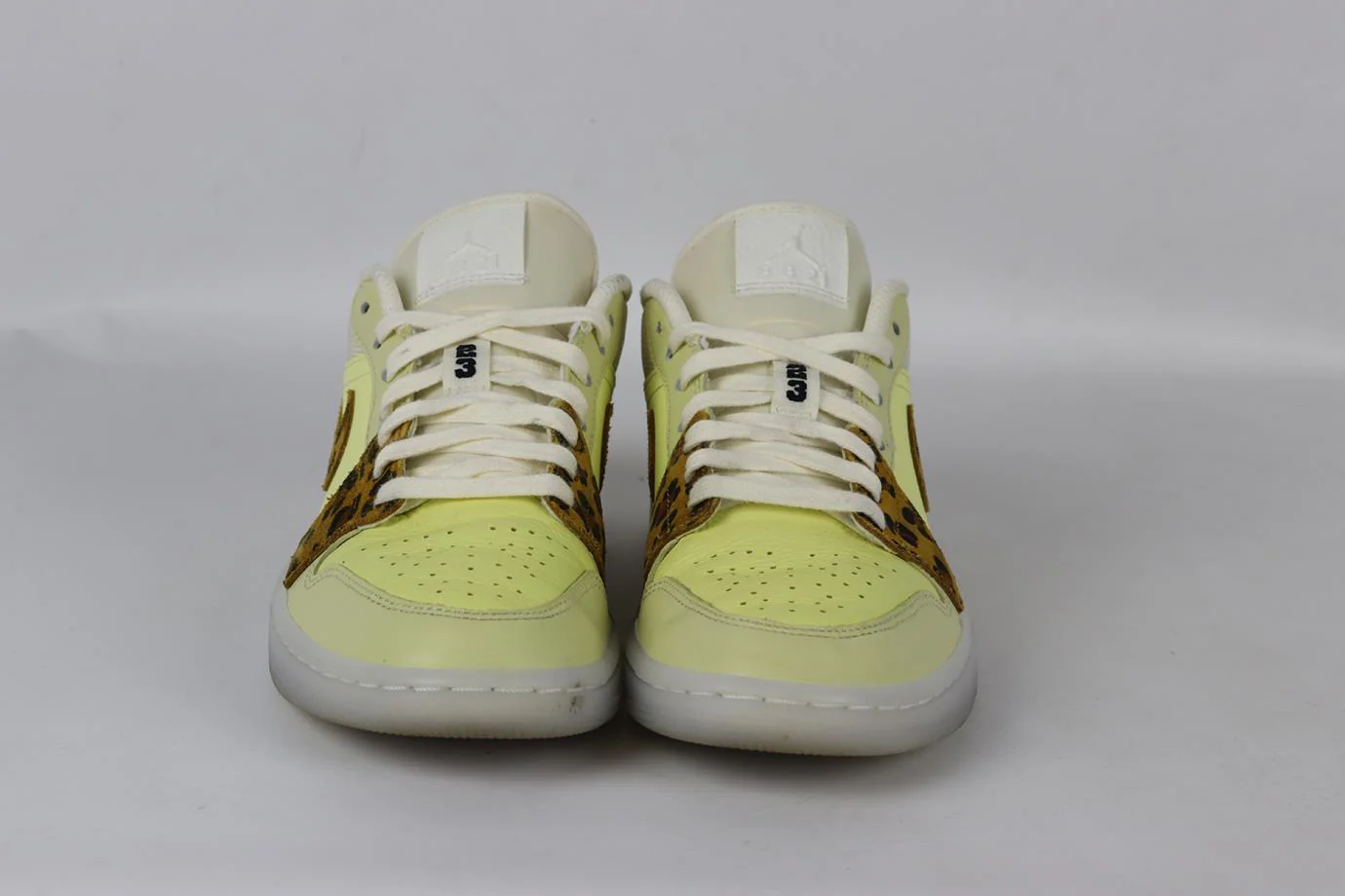 NIKE AIR JORDAN 1 LEATHER LOW TOP SNEAKERS EU 39 UK 5.5 US 8 - Image 3