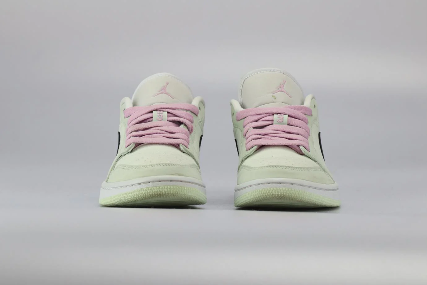 NIKE AIR JORDAN 1 LOW SE BARELY GREEN SUEDE AND CANVAS SNEAKERS EU 39 UK 5.5 US 8 - Image 3