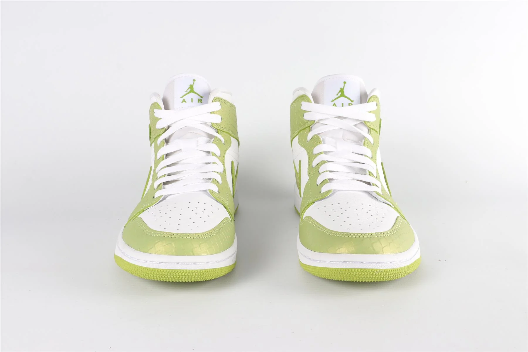 NIKE AIR JORDAN 1 MID GREEN PYTHON SNEAKERS EU 39, UK 5.5, US 8 - Image 3