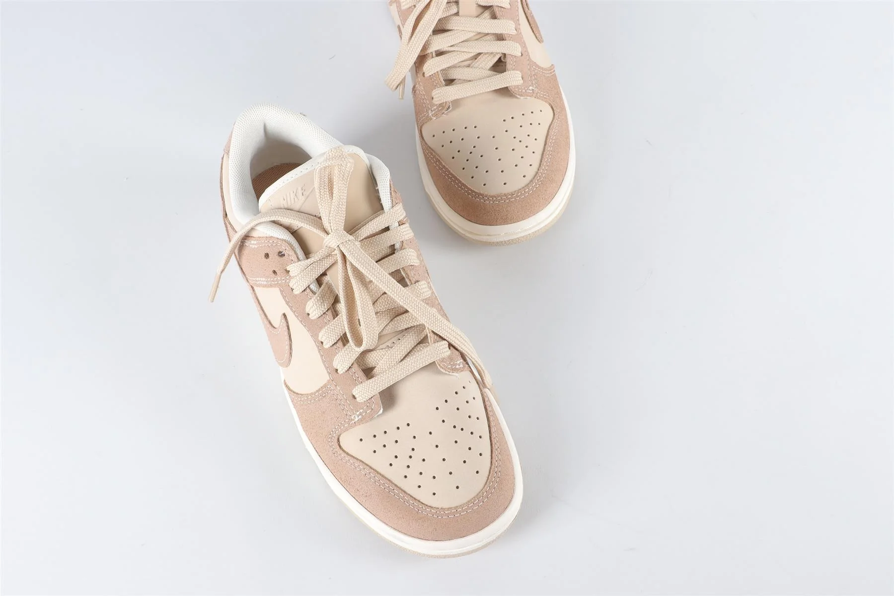 NIKE BEIGE DUNK SAND DRIFT SNEAKERS EU 39 UK 5.5 US 8 - Image 4