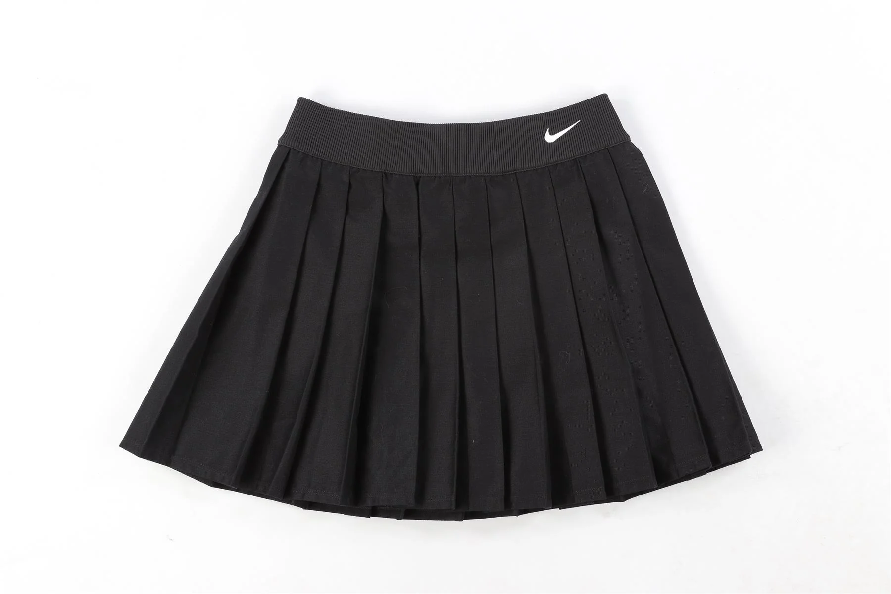 NIKE BLACK MINI SKIRT LARGE - Image 2