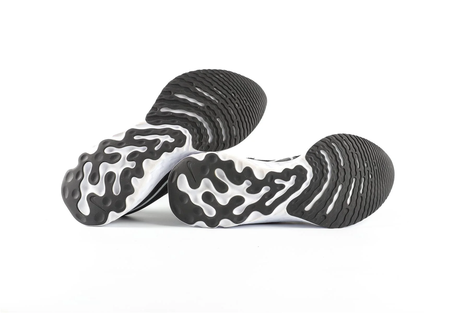 NIKE BLACK REACT SNEAKERS EU 39 UK 5.5 US 8 - Image 6