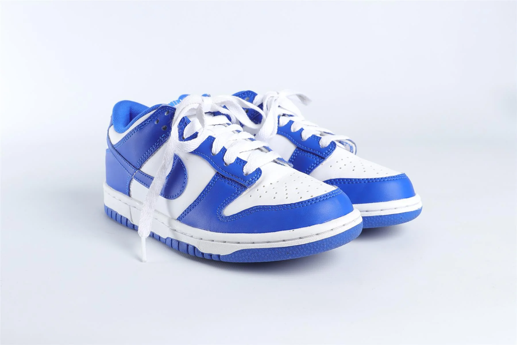 NIKE BLUE KIDS LEATHER SNEAKERS EU 35.5 UK 3 US 3.5 - Image 2