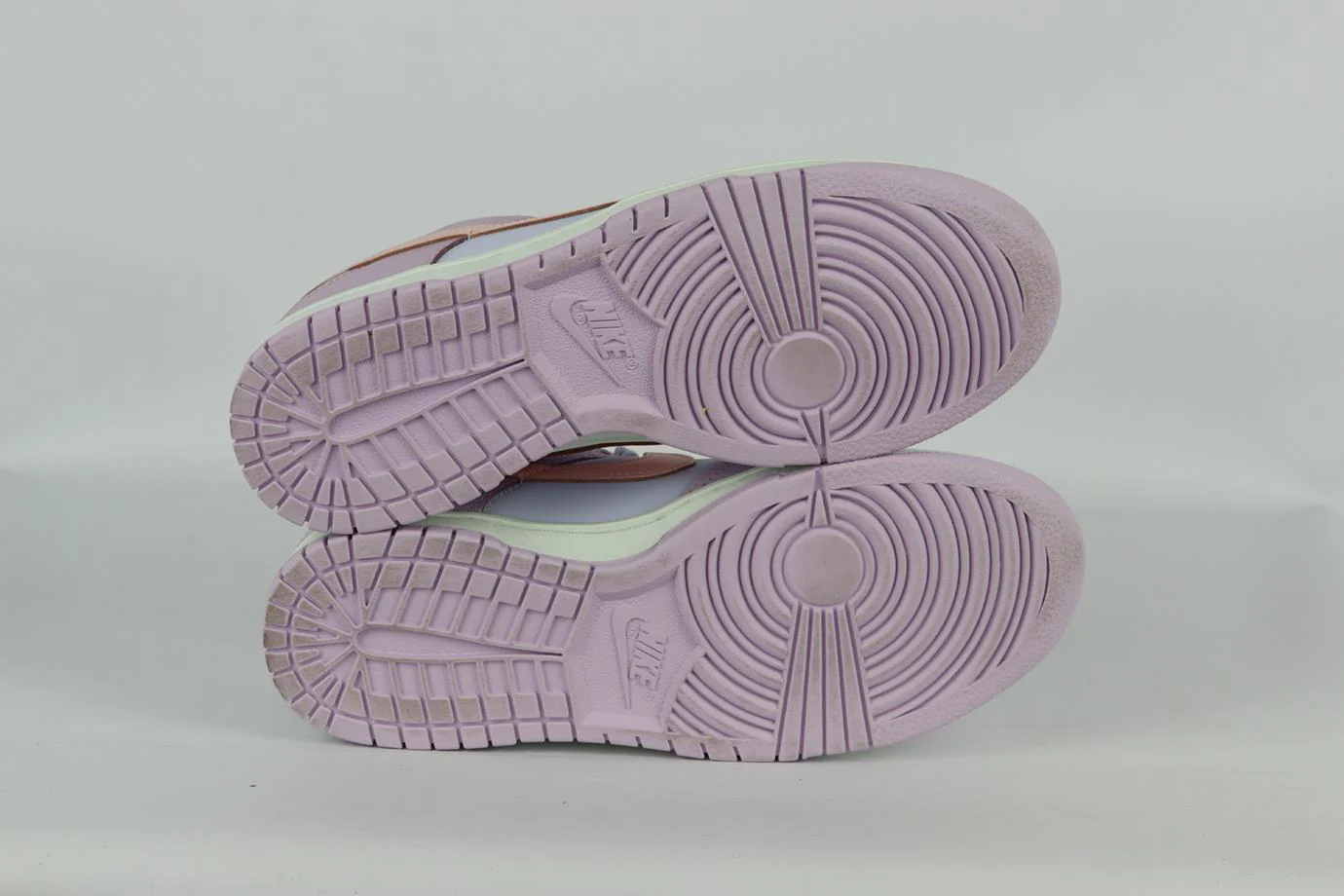 NIKE DUNK LOW EASTER LEATHER SNEAKERS EU 39 UK 5.5 US 8 - Image 5