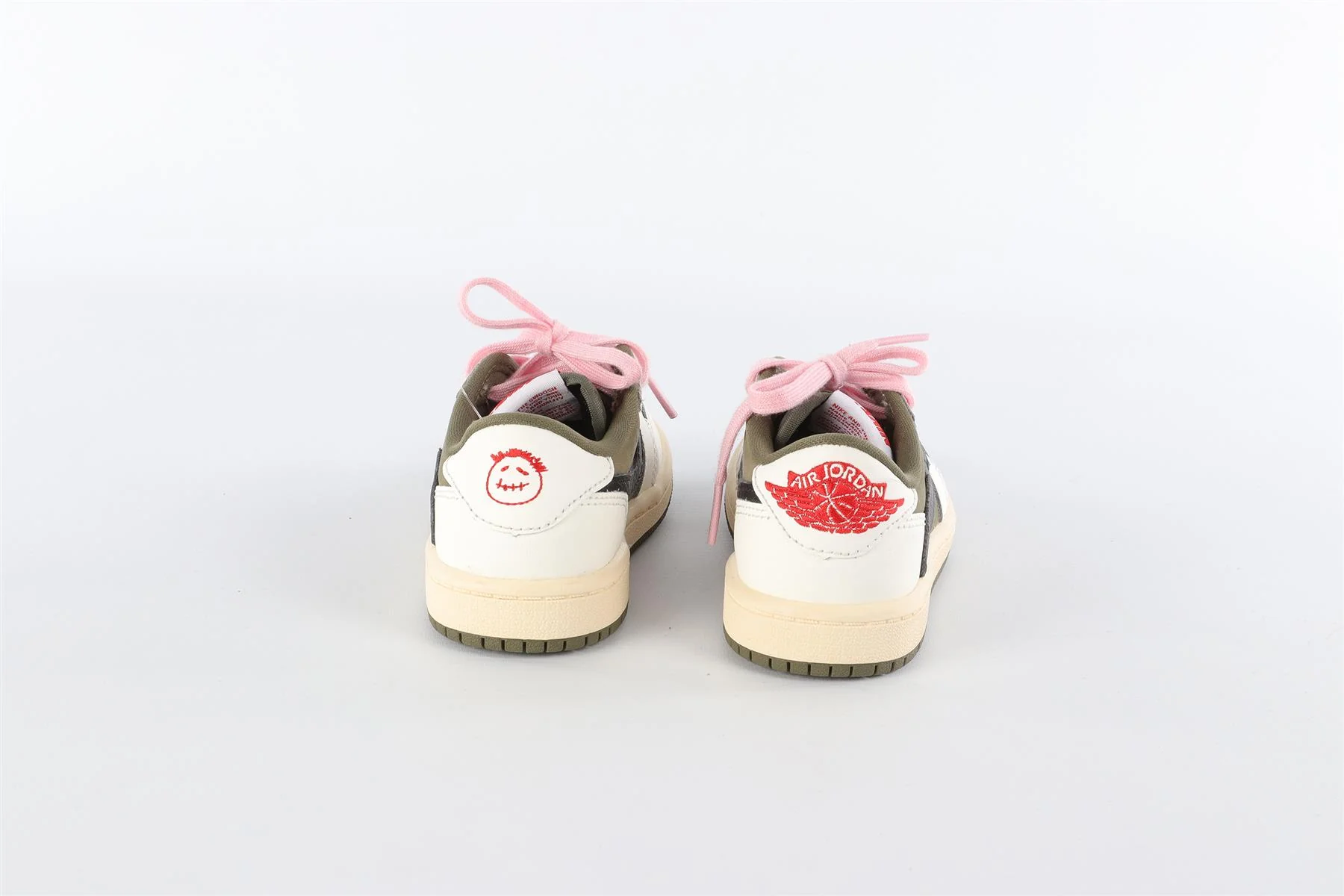 NIKE GREEN GIRLS TRAINERS EU 29 UK 10.5 US 11.5 - Image 5