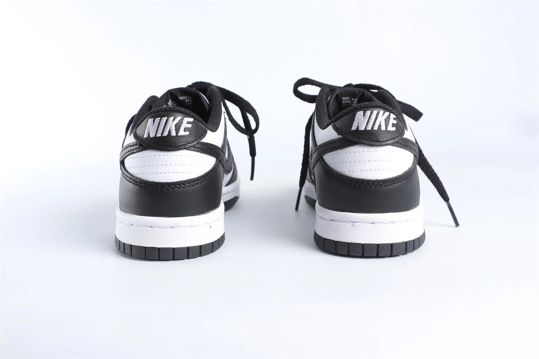 NIKE GREEN KIDS LEATHER SNEAKERS EU 35.5 UK 3 US 3.5 - Image 5