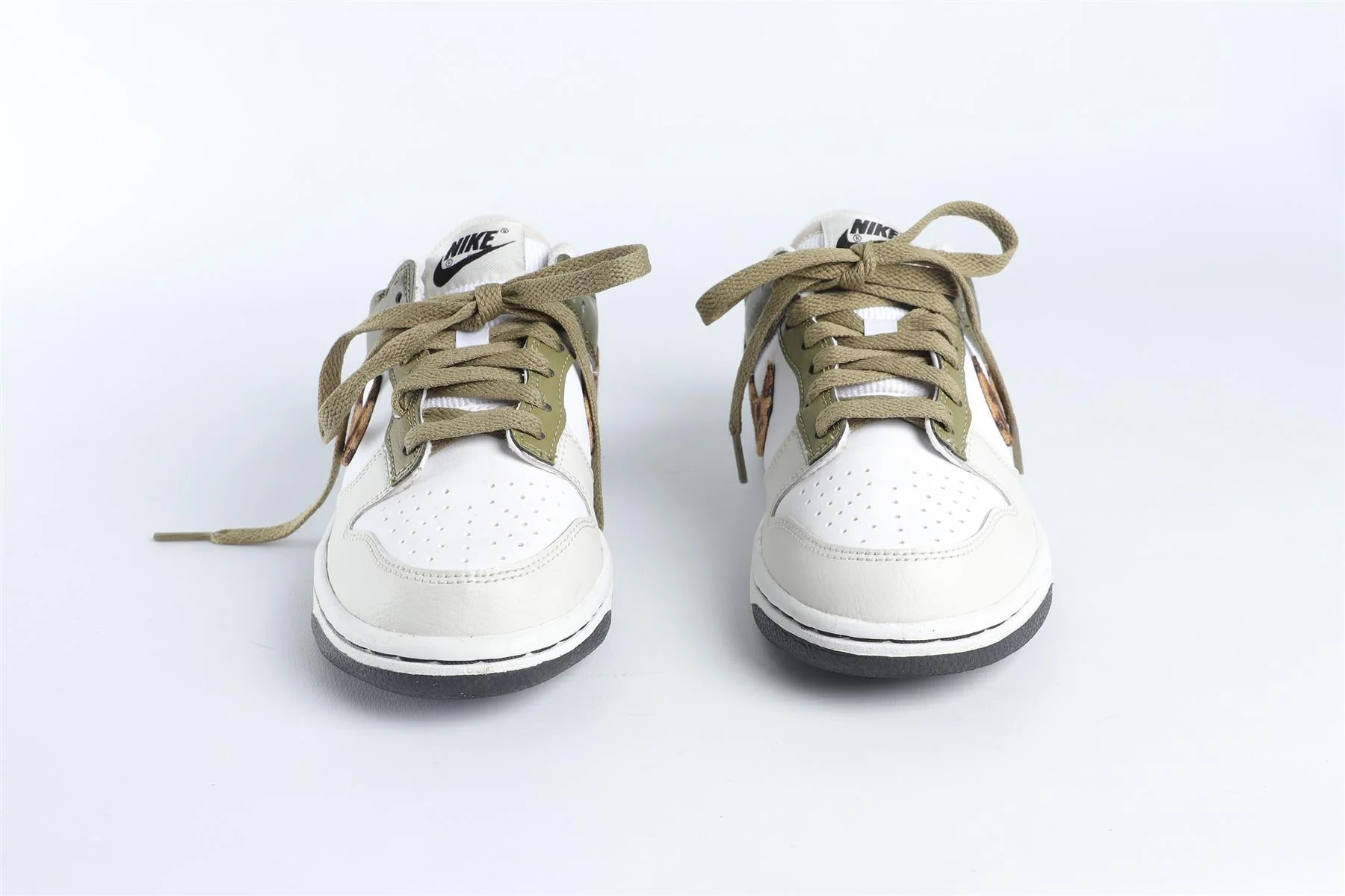 NIKE GREEN KIDS LEATHER SNEAKERS EU 35.5 UK 3 US 3.5 - Image 3