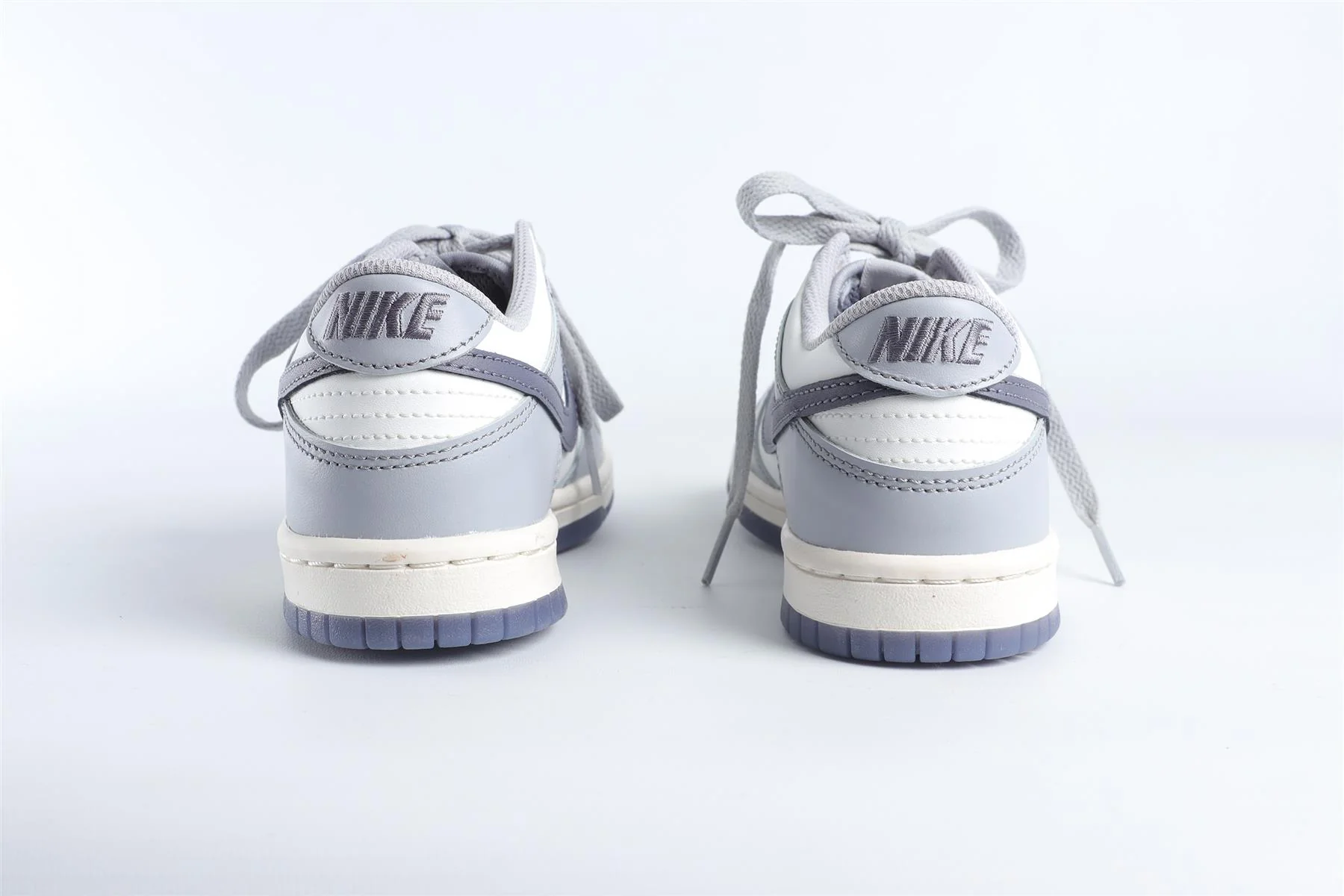 NIKE GREY KIDS LEATHER SNEAKERS EU 35.5 UK 3 US 3.5 - Image 5