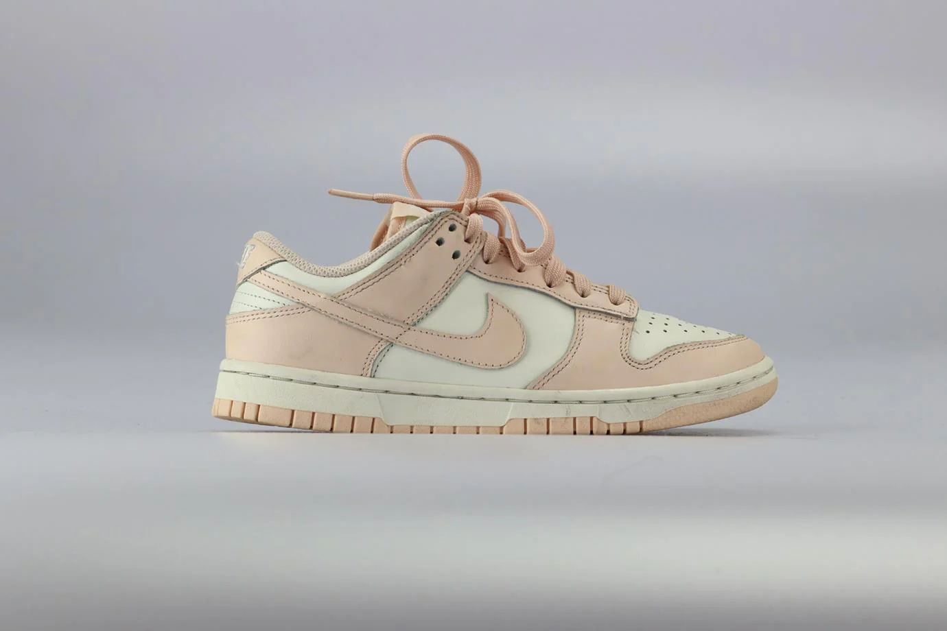 NIKE KIDS GIRLS DUNK LOW ORANGE PEARL LEATHER SNEAKERS EU 36 UK 3 - Image 2