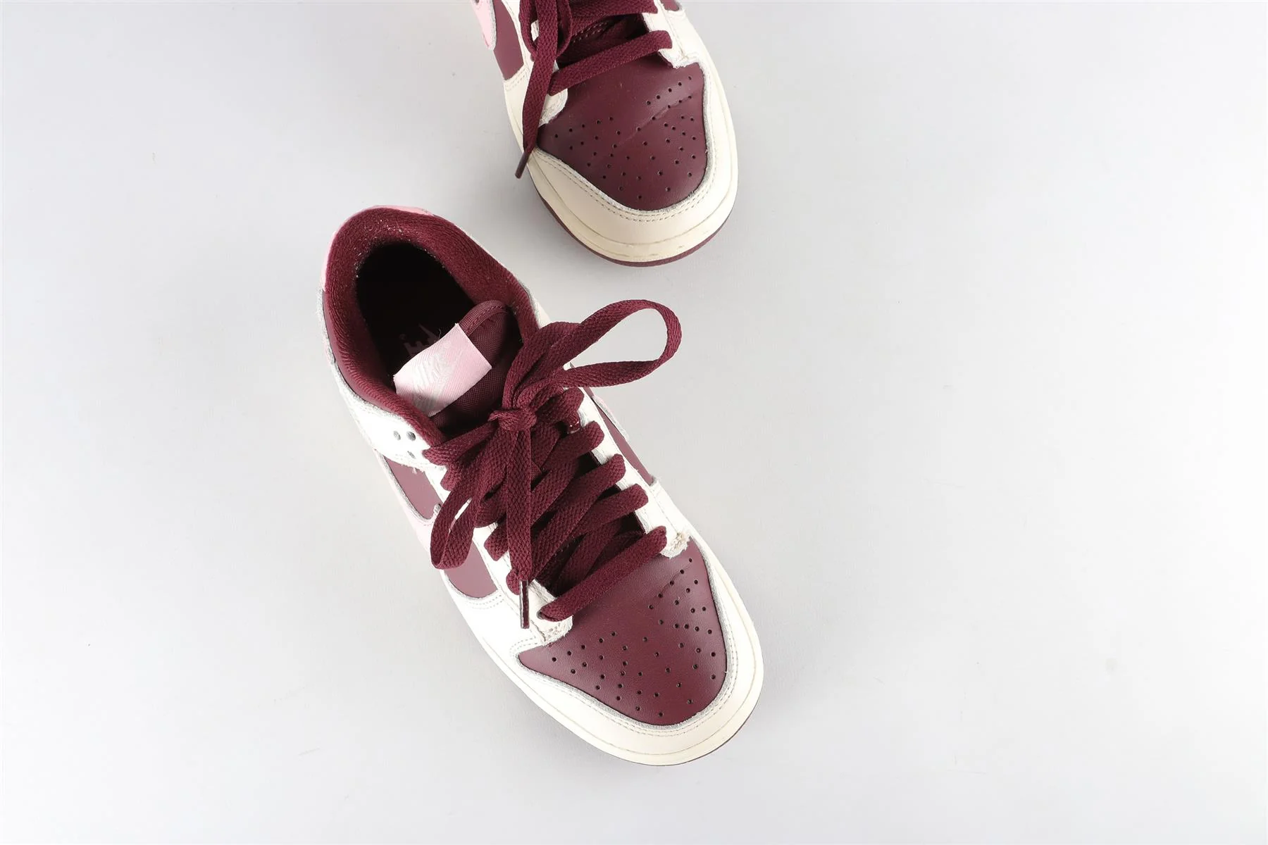 NIKE MAROON KIDS GIRLS SNEAKERS EU 36 UK 3.5 US 4 - Image 4