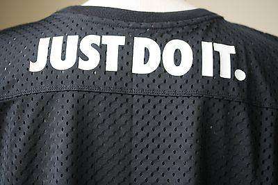 NIKE PERFORATED GRAPHIC T-SHIRT XS - Image 6