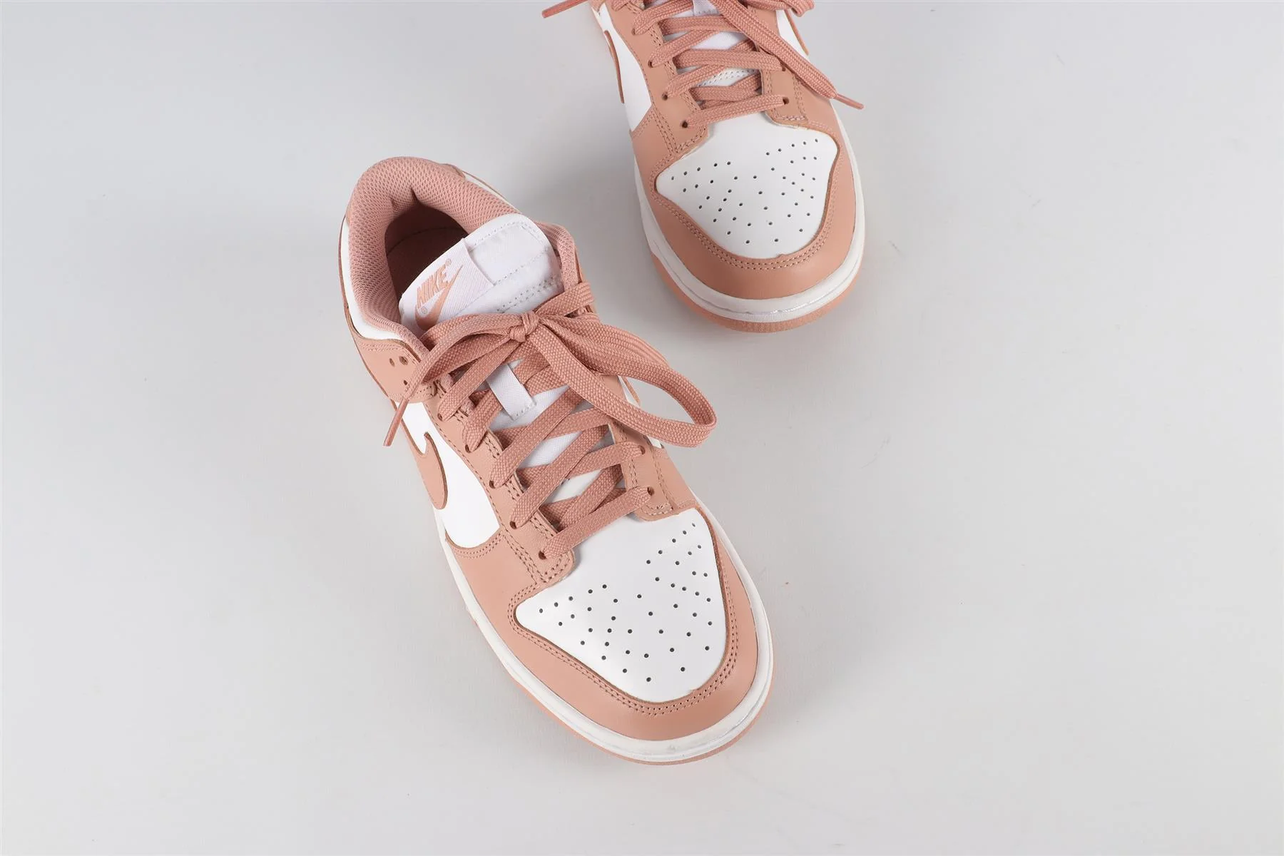 NIKE PINK DUNK ROSE WHISPER SNEAKERS EU 39 UK 5.5 US 8 - Image 4
