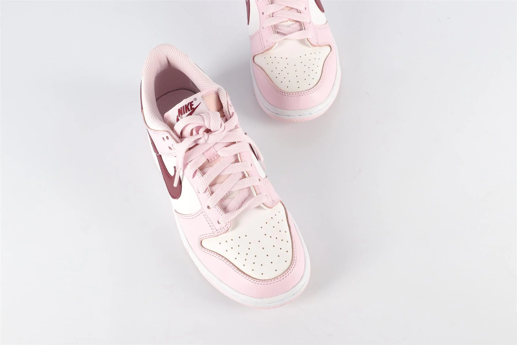 NIKE PINK DUNK VALENTINES DAY SNEAKERS EU 39 UK 6 US 6.5 - Image 4
