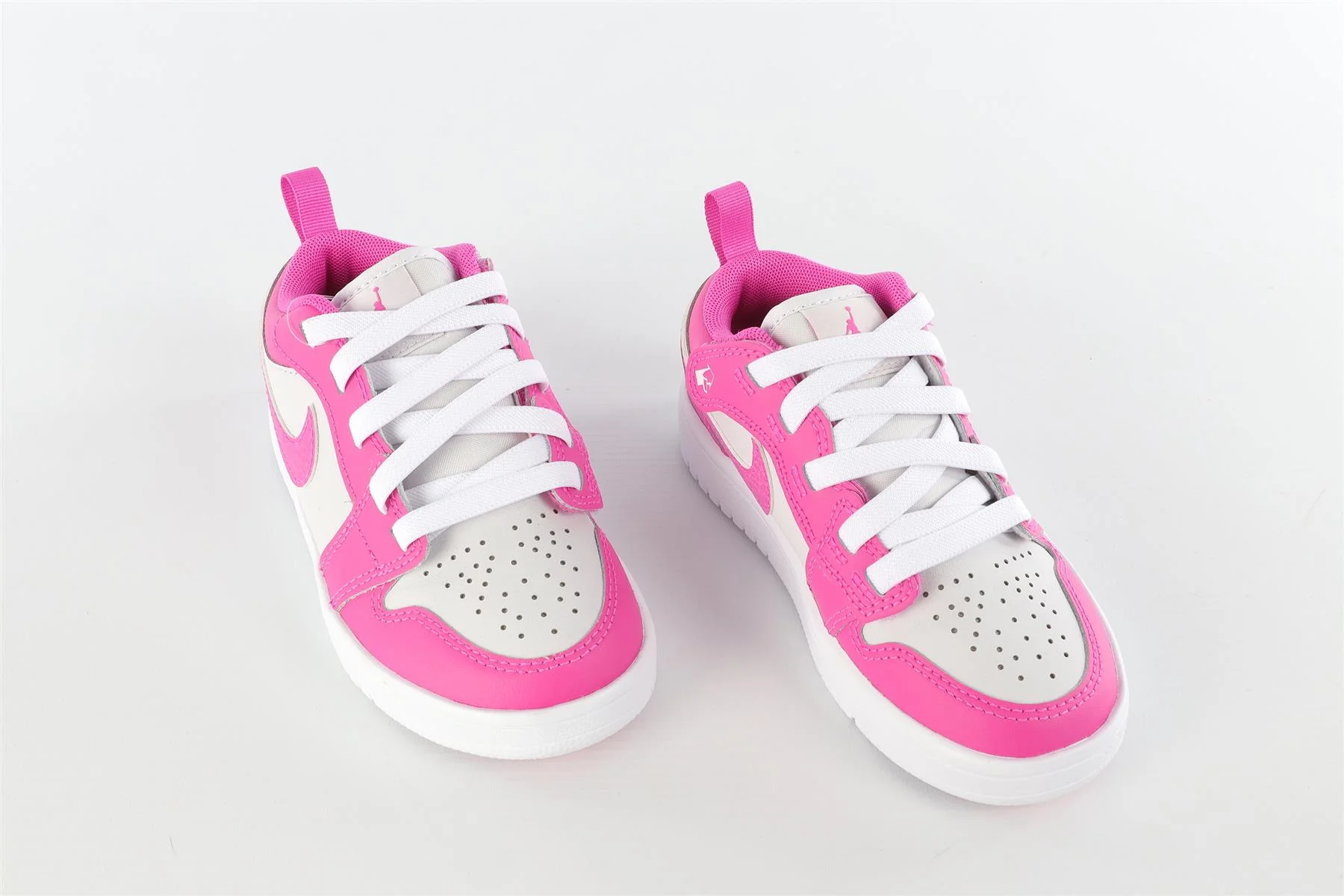 NIKE PINK GIRLS TRAINERS EU 29 UK 10.5 US 11.5 - Image 4