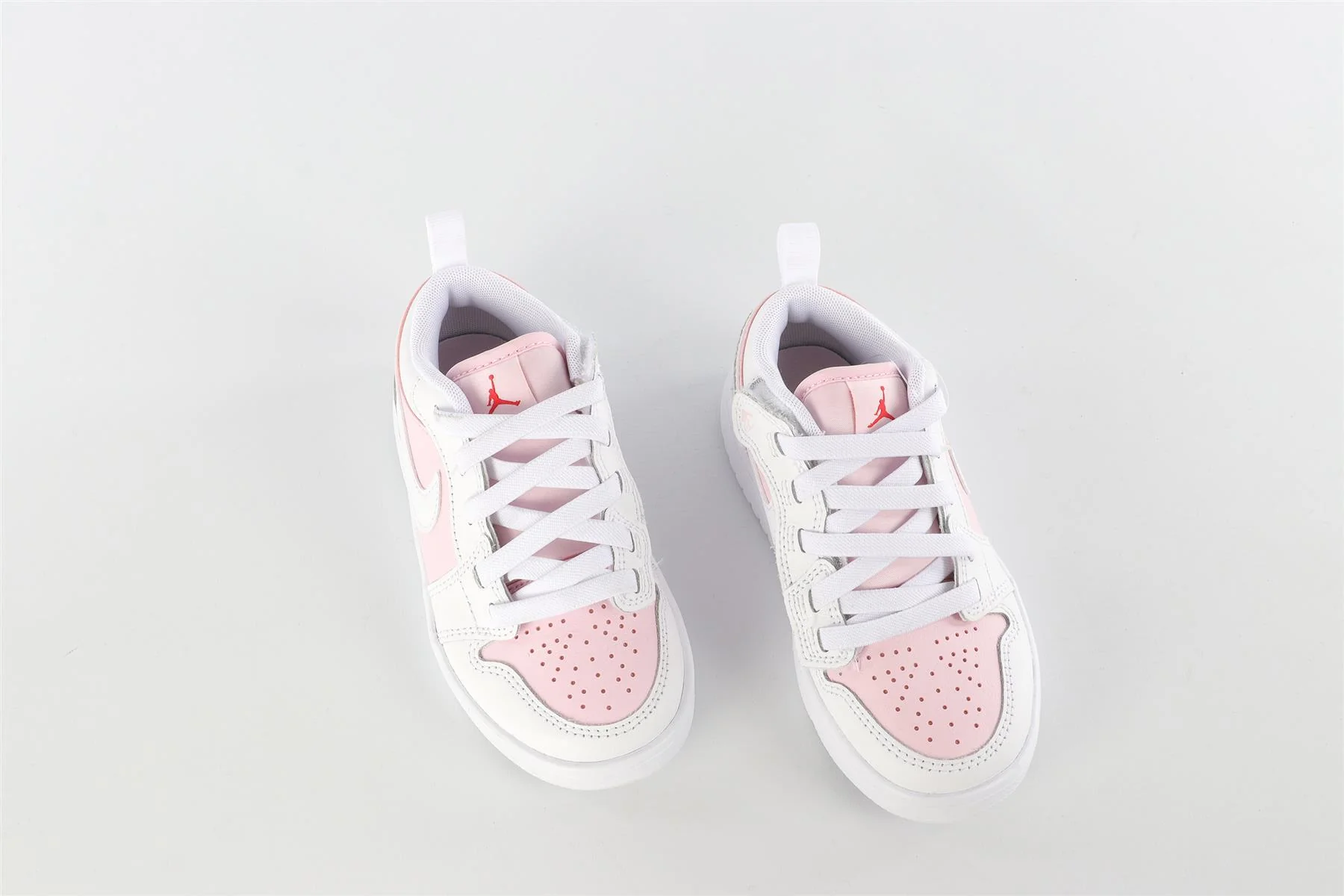 NIKE PINK GIRLS TRAINERS EU 29 UK 11 US 11.5 - Image 4
