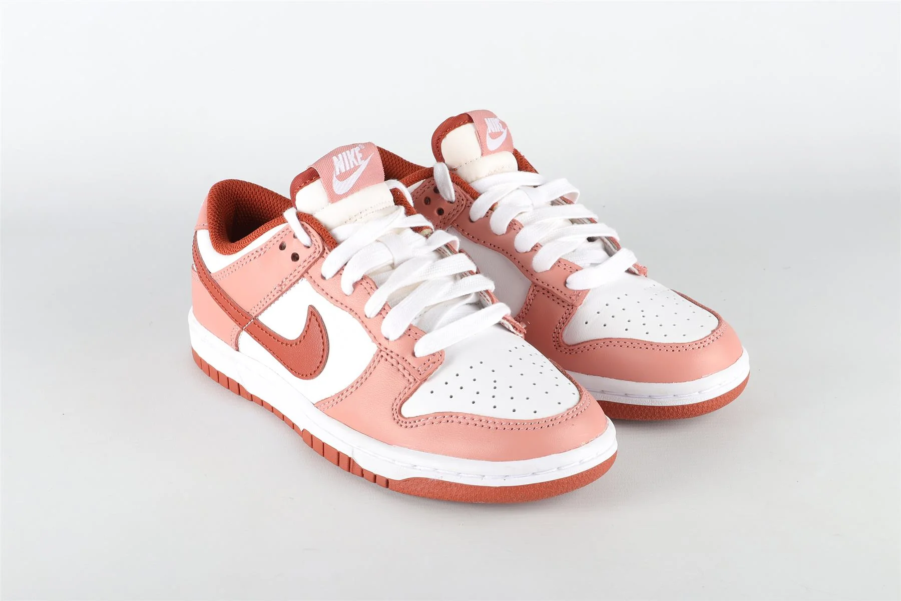 NIKE PINK KIDS GIRLS SNEAKERS EU 35.5 UK 2.4 US 5 - Image 2