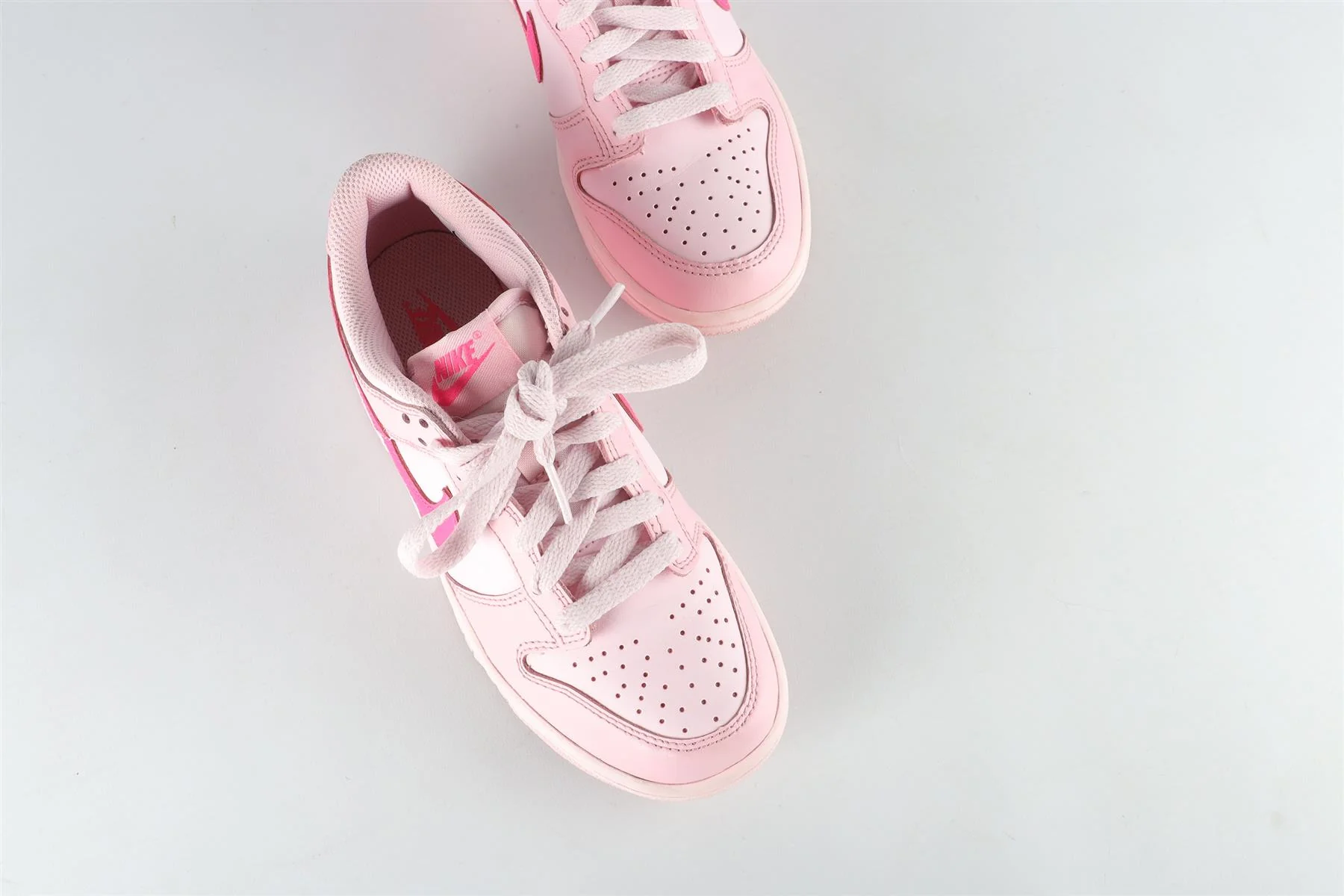 NIKE PINK KIDS GIRLS SNEAKERS EU 35.5 UK 3 US 3.5Y - Image 4