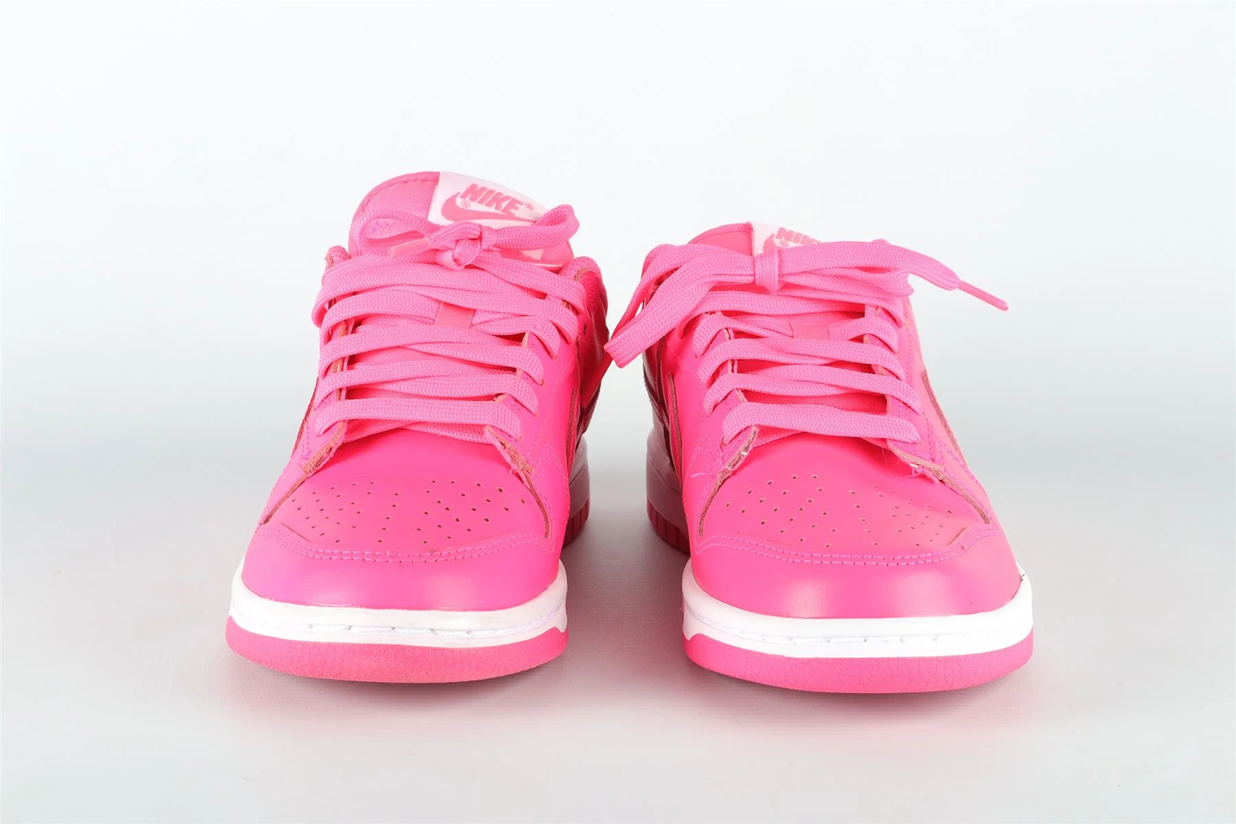 NIKE PINK KIDS GIRLS SNEAKERS EU 37.5 UK 4 US 6.5 - Image 2