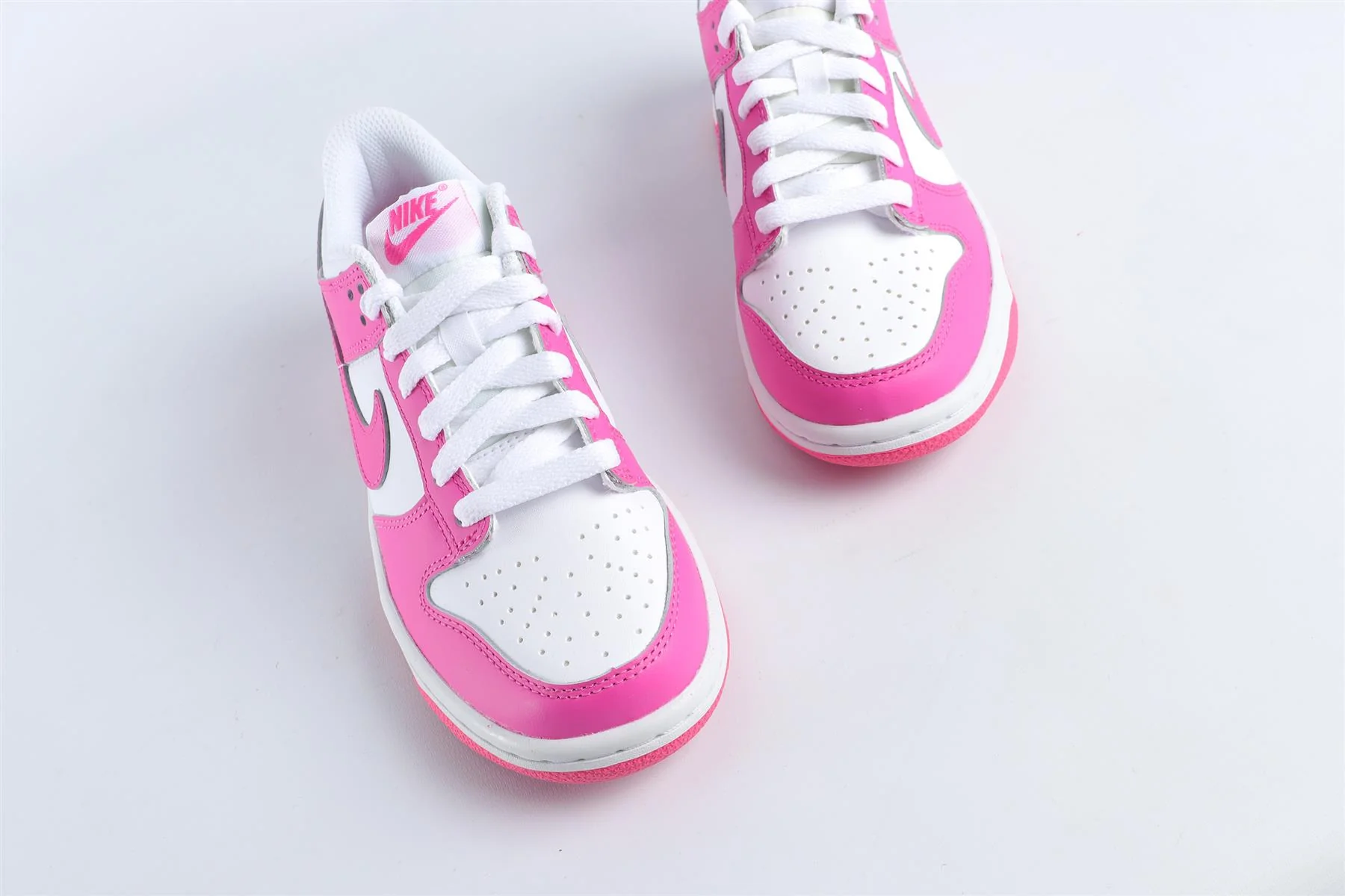 NIKE PINK KIDS LEATHER SNEAKERS EU 35.5 UK 3 US 3.5 - Image 4