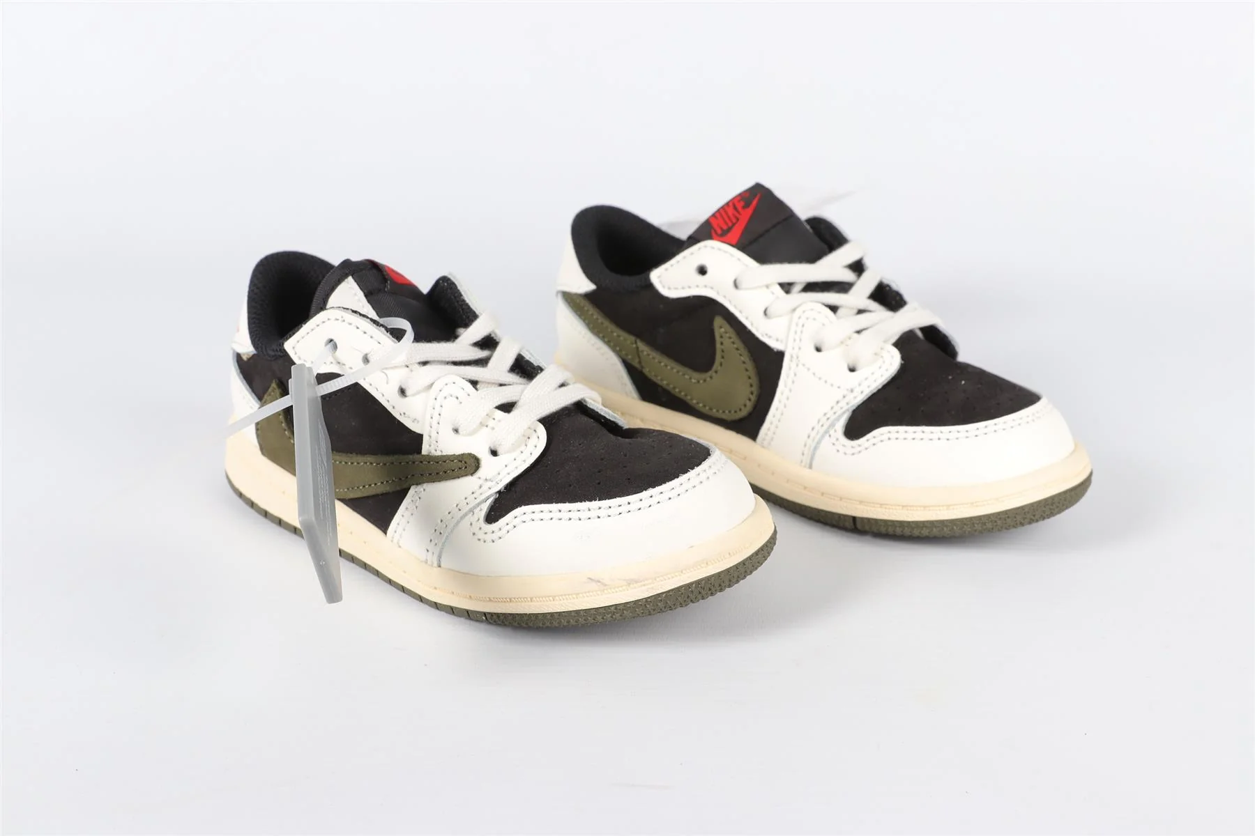 NIKE + TRAVIS SCOTT BLACK KIDS AIR JORDAN 1 LOW OLIVE SNEAKERS EU 26 UK 8.5 US 9 - Image 2