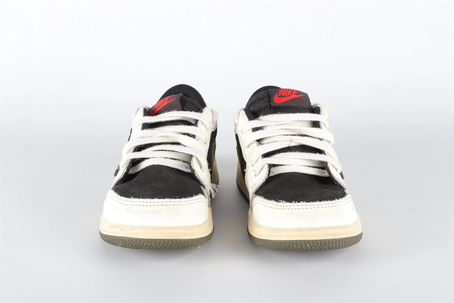 NIKE + TRAVIS SCOTT BLACK KIDS AIR JORDAN LOW OLIVE SNEAKERS EU 27 UK 9.5 US 10C - Image 3