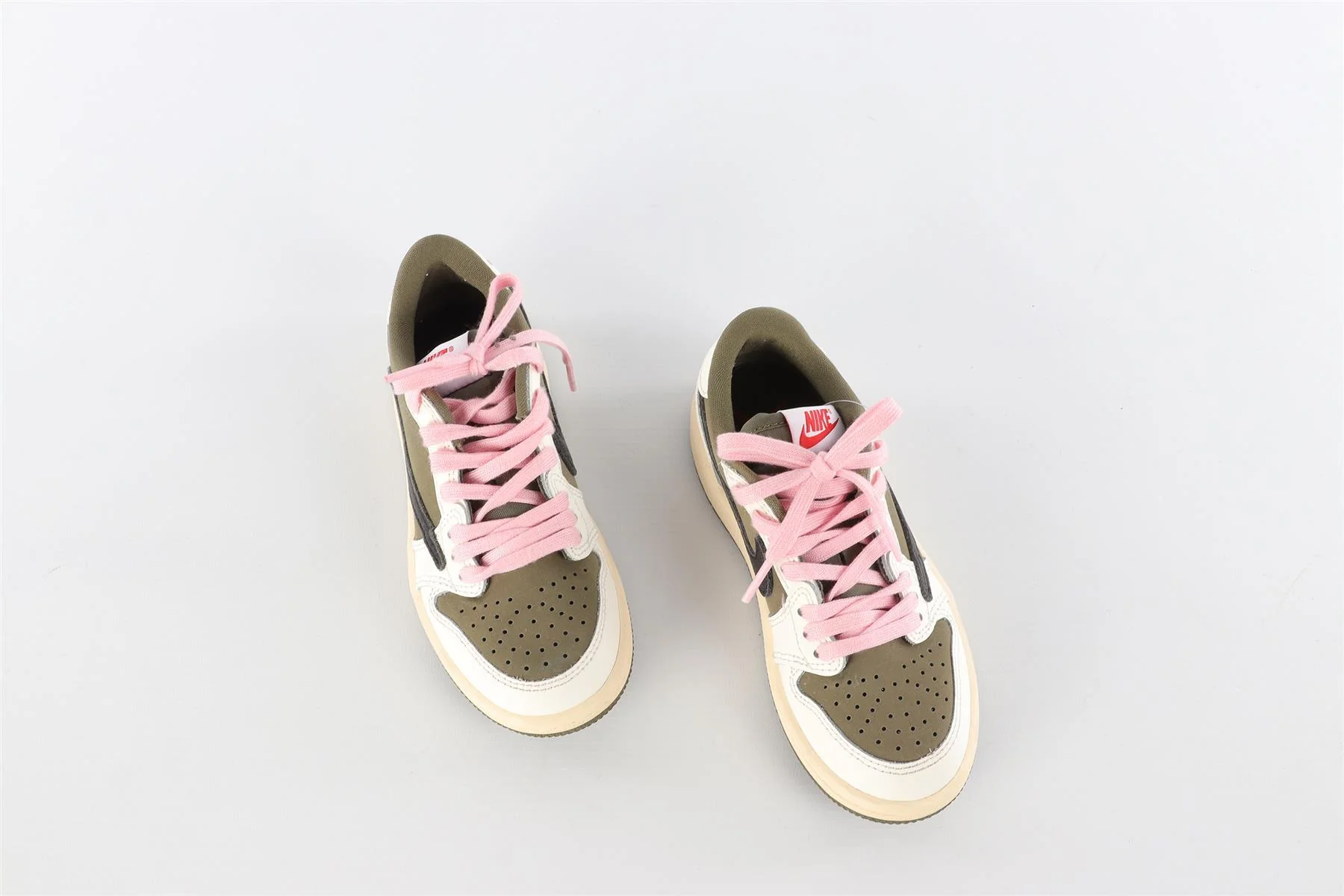 NIKE + TRAVIS SCOTT GIRLS AIR JORDAN REVERSE MEDIUM OLIVE SNEAKERS EU 29 UK 10.5 US 11.5 - Image 4