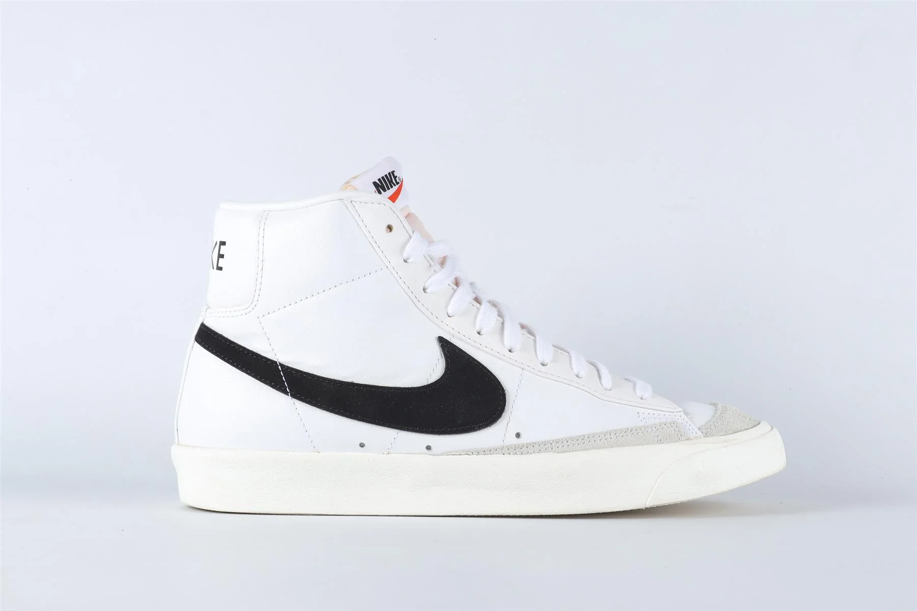 NIKE WHITE MEN'S MID '77 VINTAGE SNEAKERS EU 44 UK 9 US 10 - Image 2