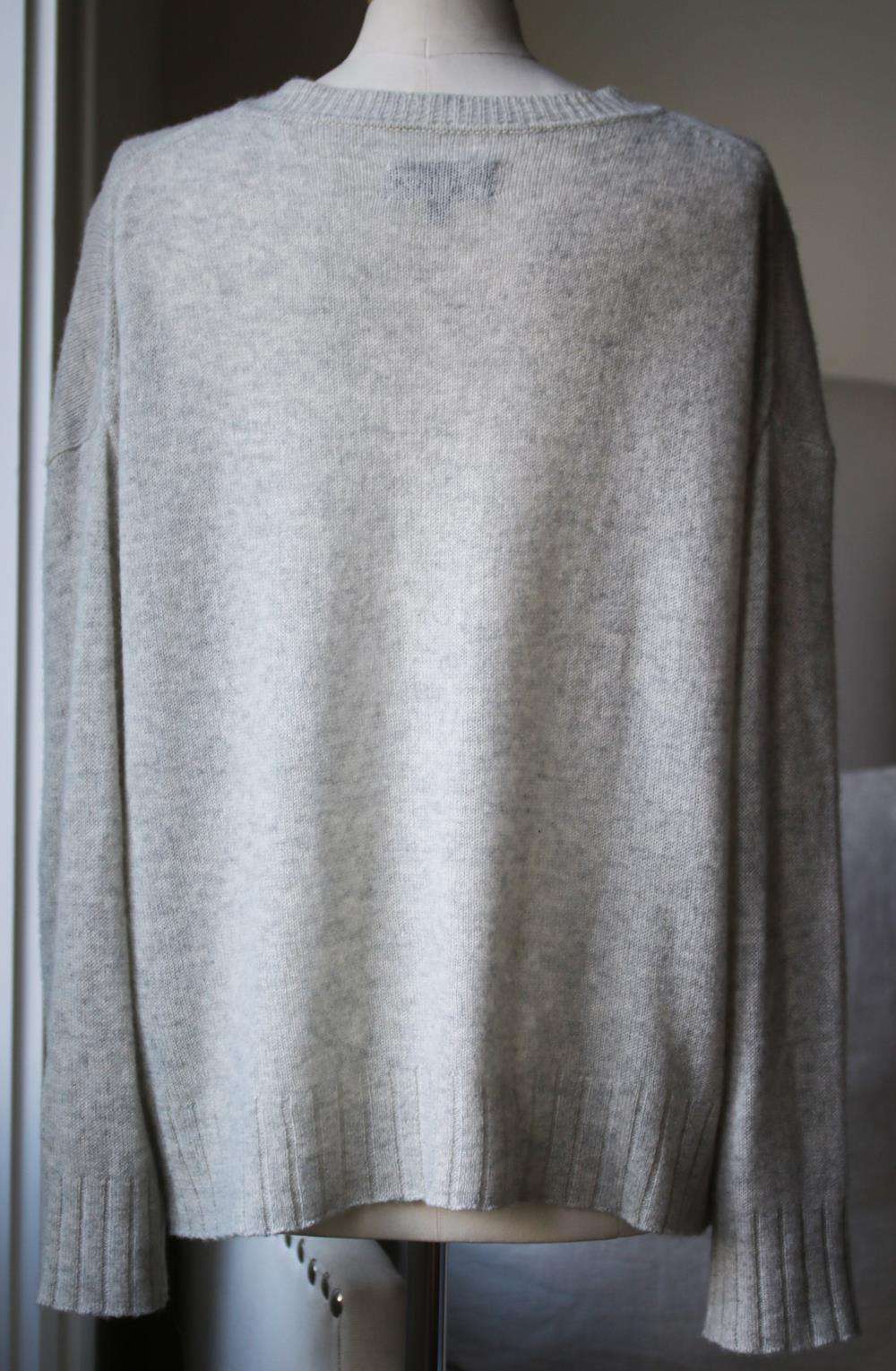 NILI LOTAN V-NECK CASHMERE SWEATER MEDIUM - Image 3