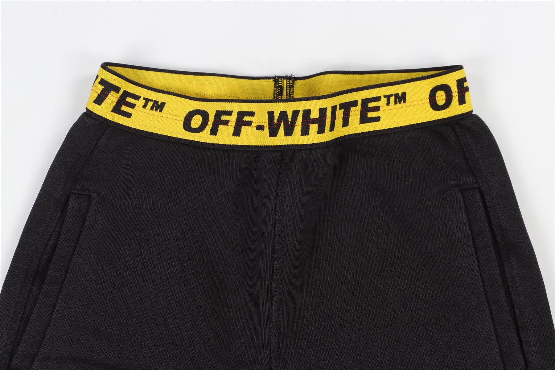 OFF-WHITE BLACK KIDS BOYS SHORTS 8 YEARS - Image 3